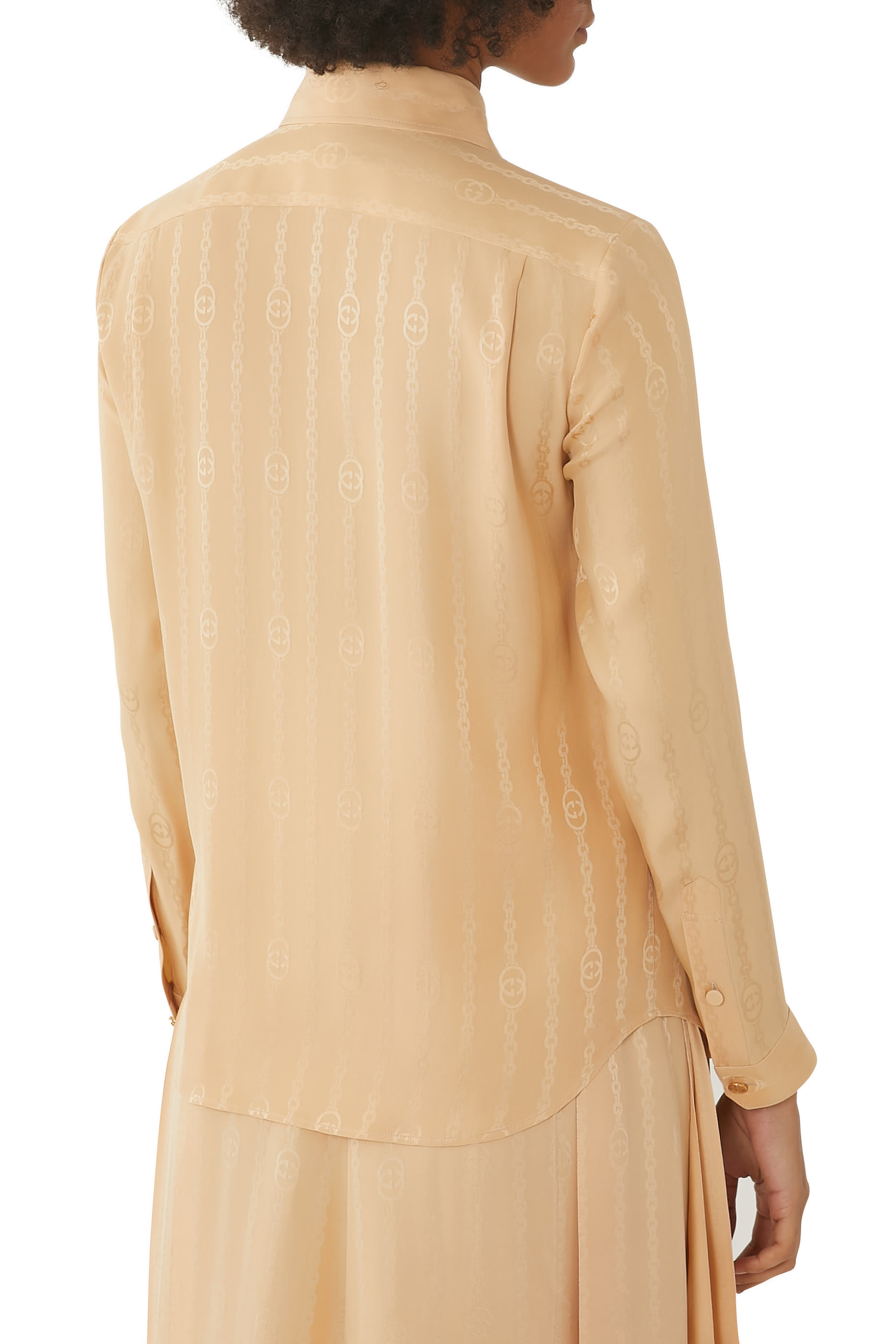 قميص ينقشة سلسلة وحرفي شعار الماركة بتصميم متداخل جاكار