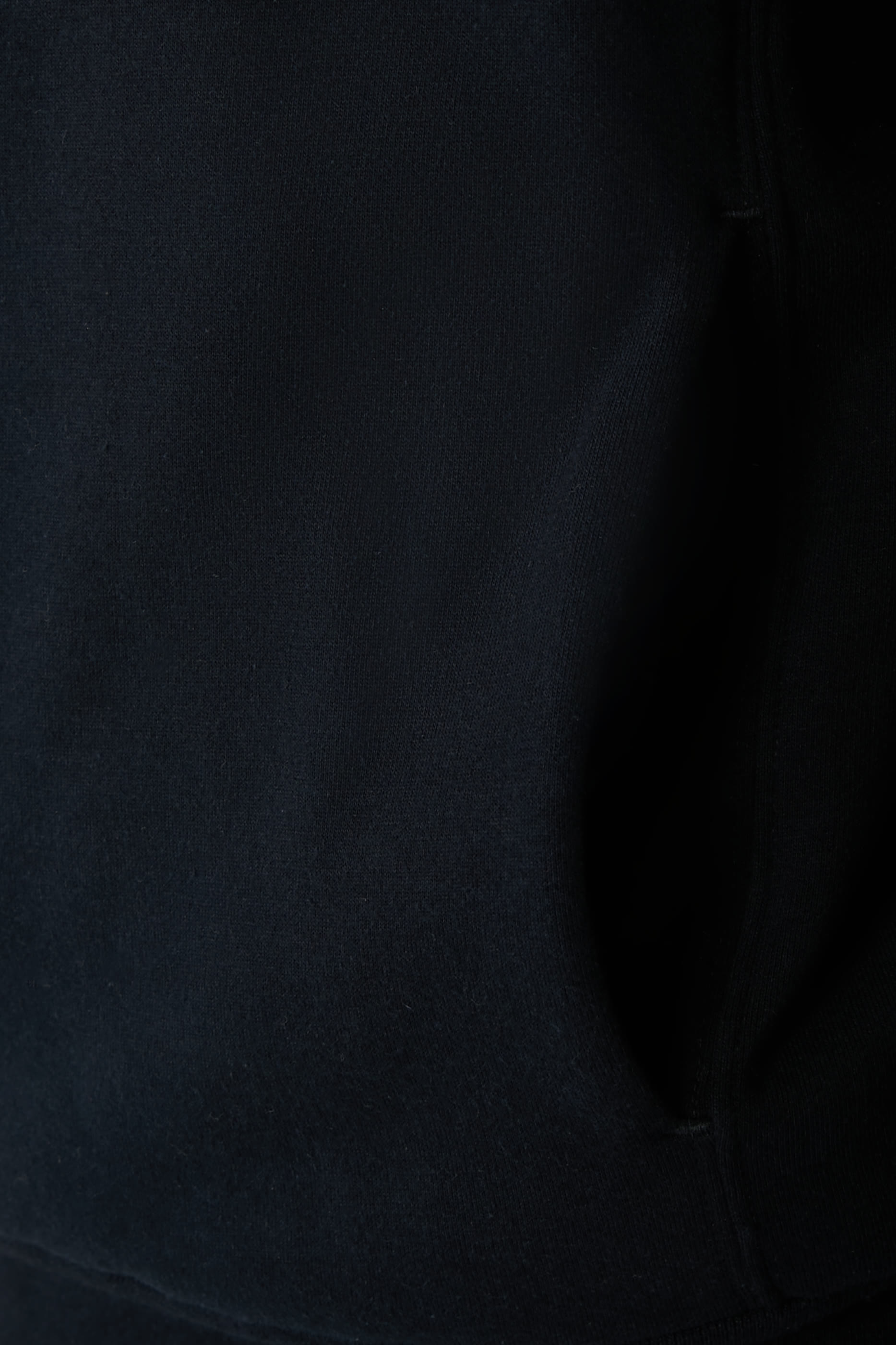 كنزة بغطاء رأس بأكمام طويلة