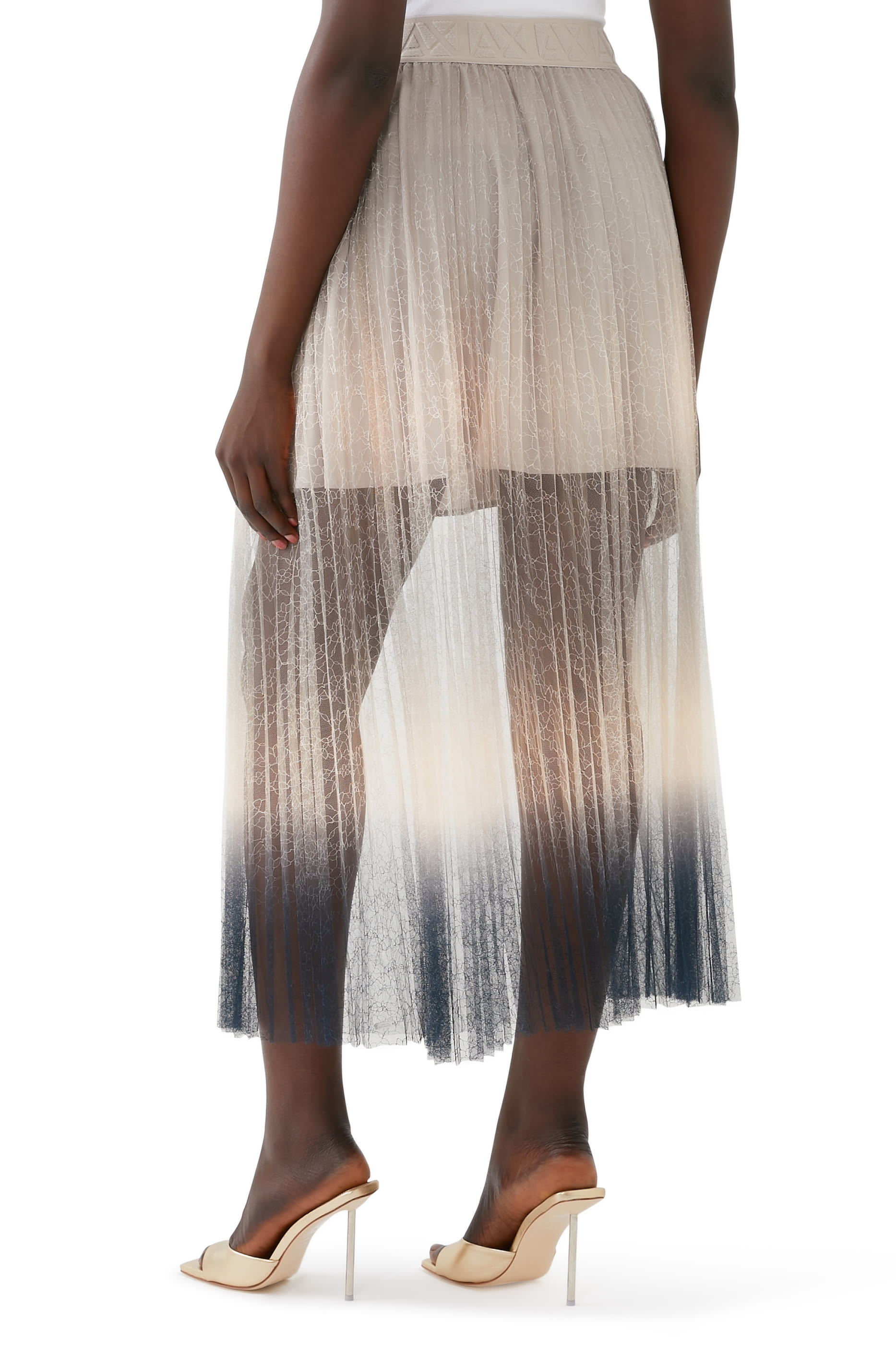 تنورة دانتيل متوسطة الطول بطيات