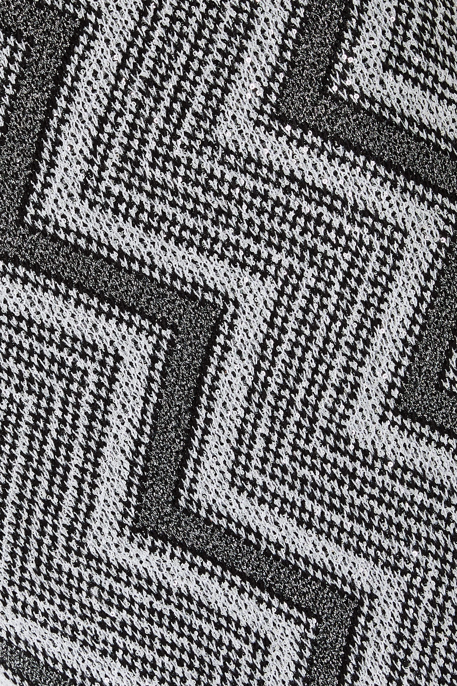 فستان شيفرون متوسط الطول مزين بترتر