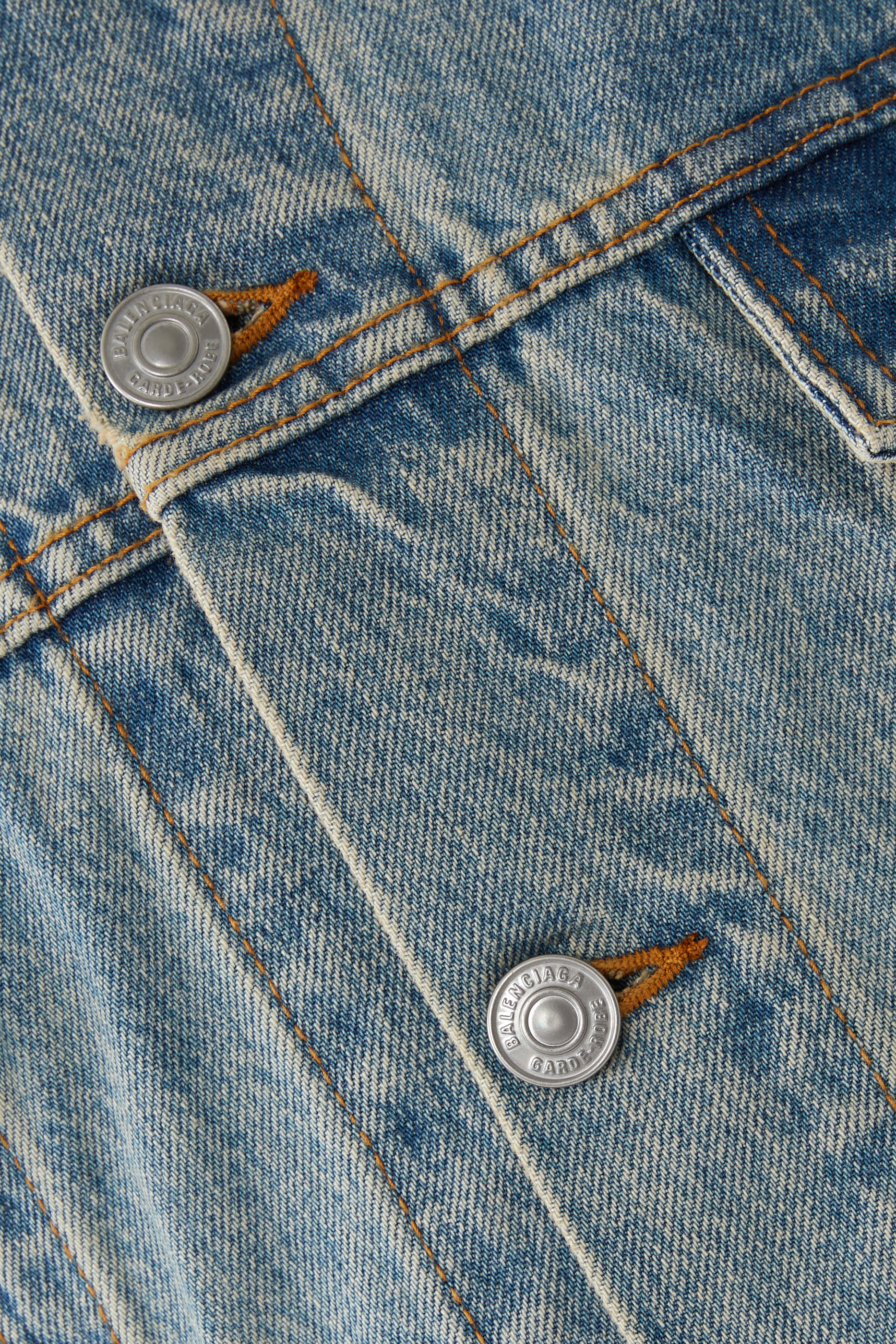 جاكيت بتصميم ساعة رميلة