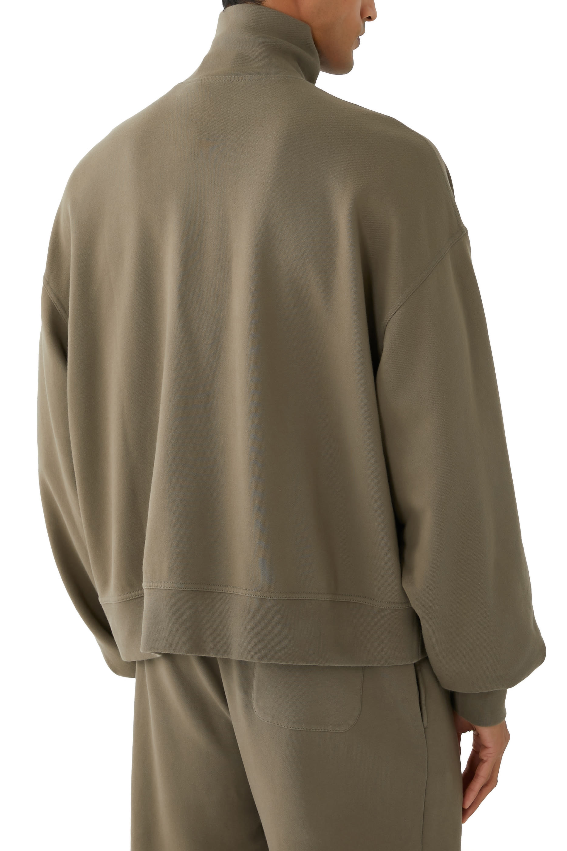 سويت شيرت بياقة ضيقة وسحاب ووشعار الماركة الكلاسيكي