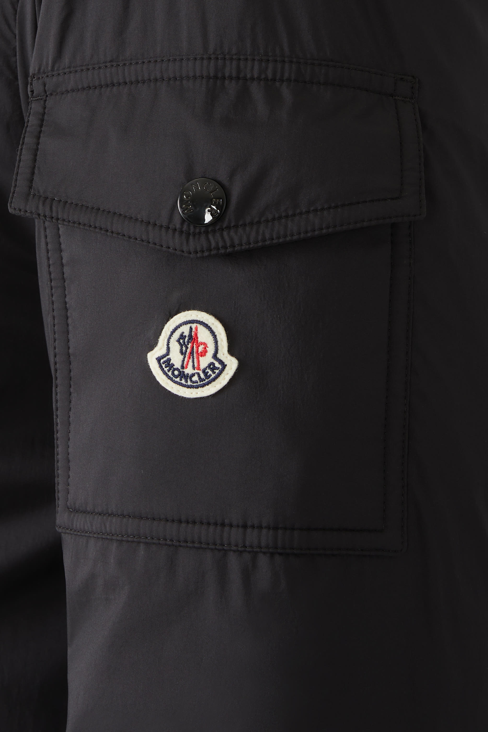 جاكيت مونتيينارد قصير مبطن بزغب بغطاء رأس