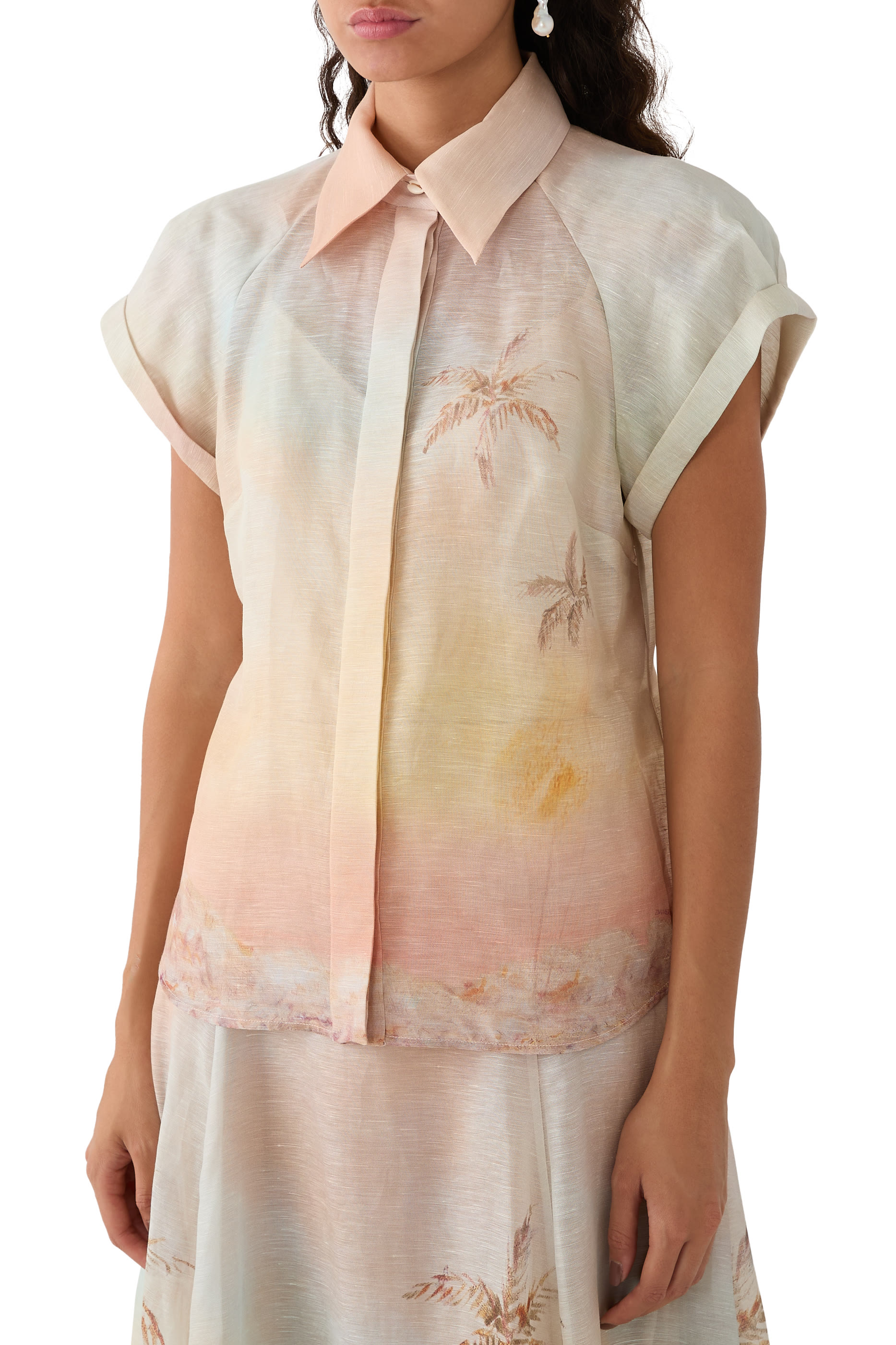 بلوزة ايلومينيت بقصة ضيقة