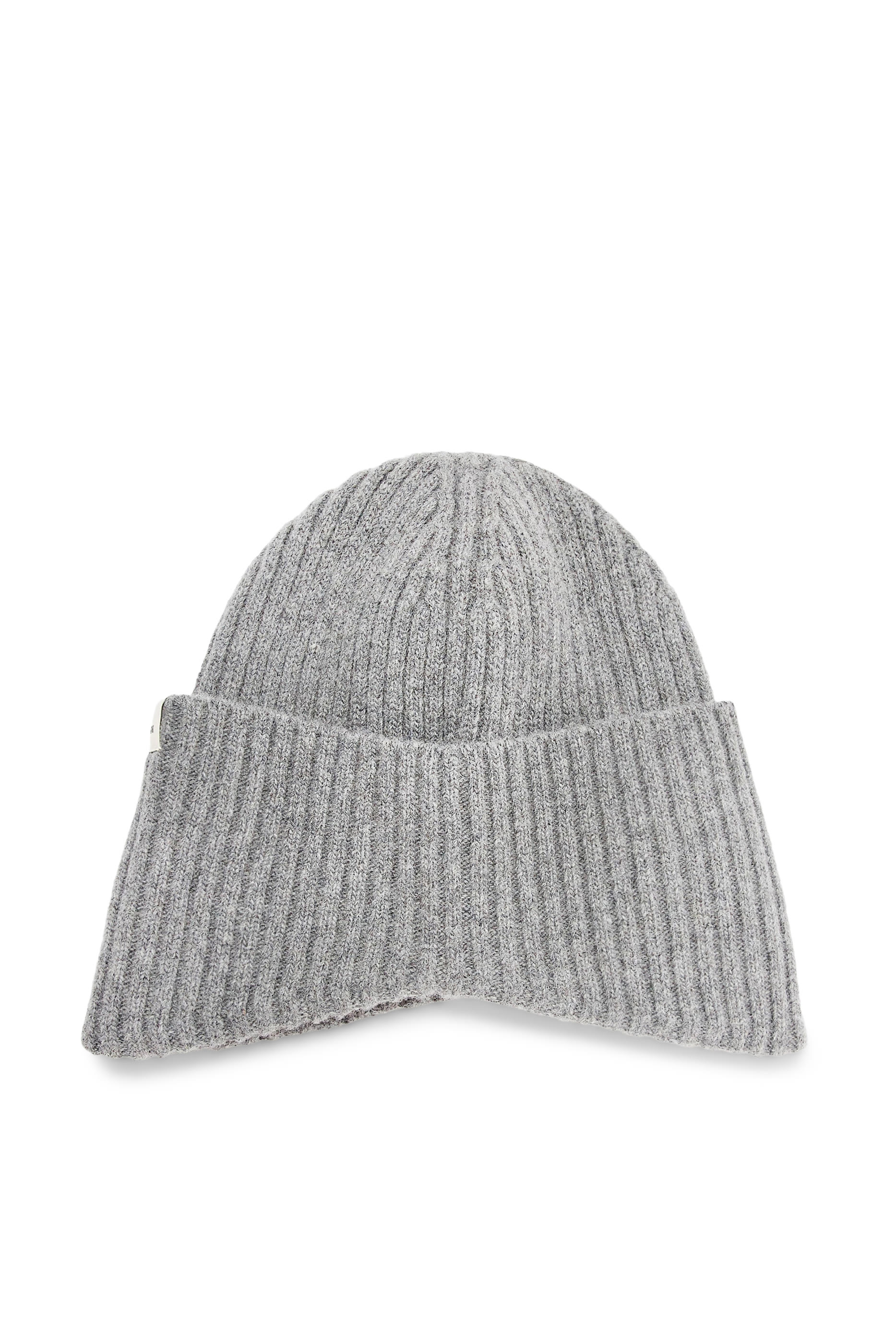 قبعة بيني برقعة شعار الماركة