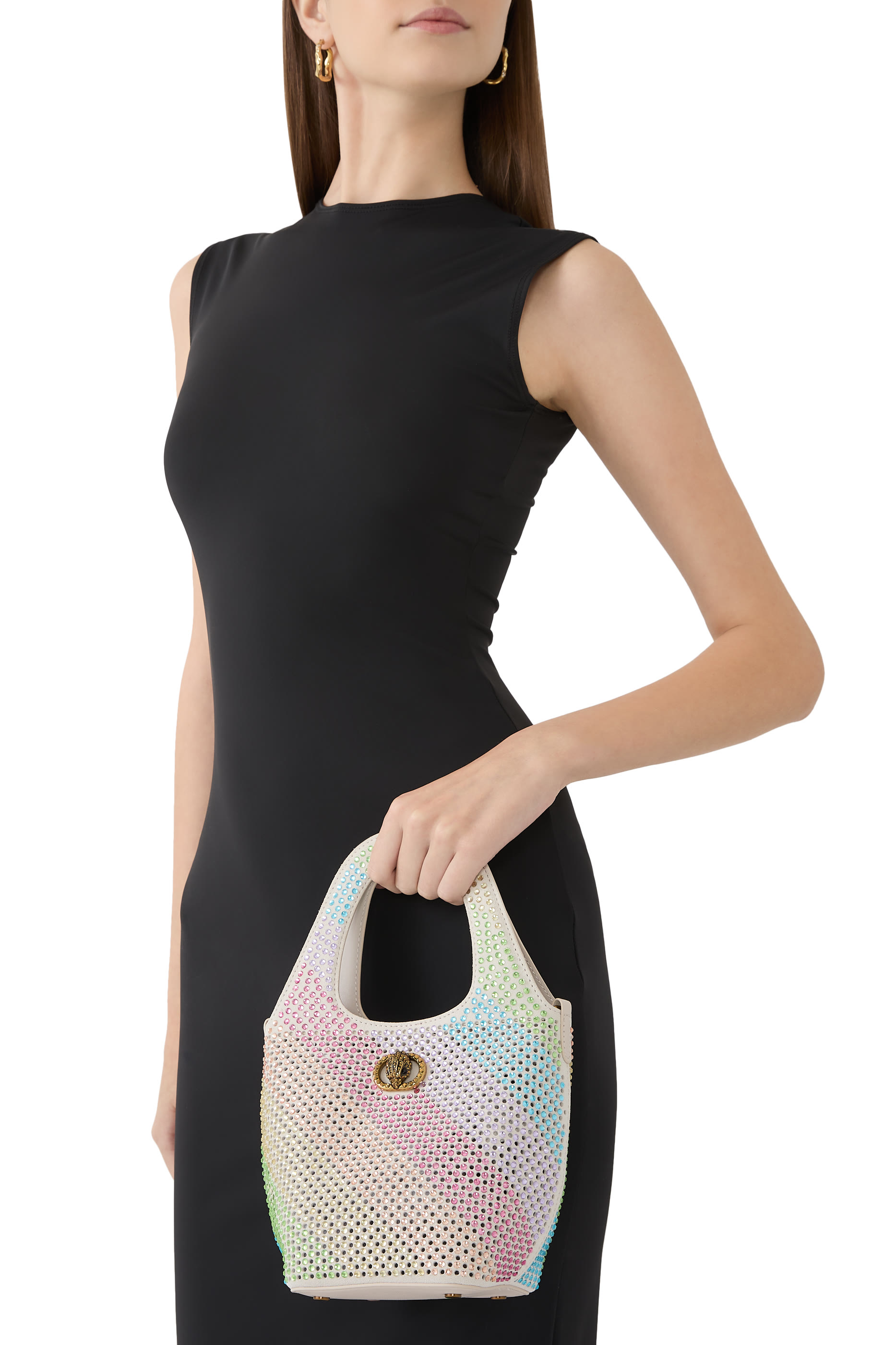 حقيبة باكيت تشيلسي صغيرة مرصعة بالكريستال