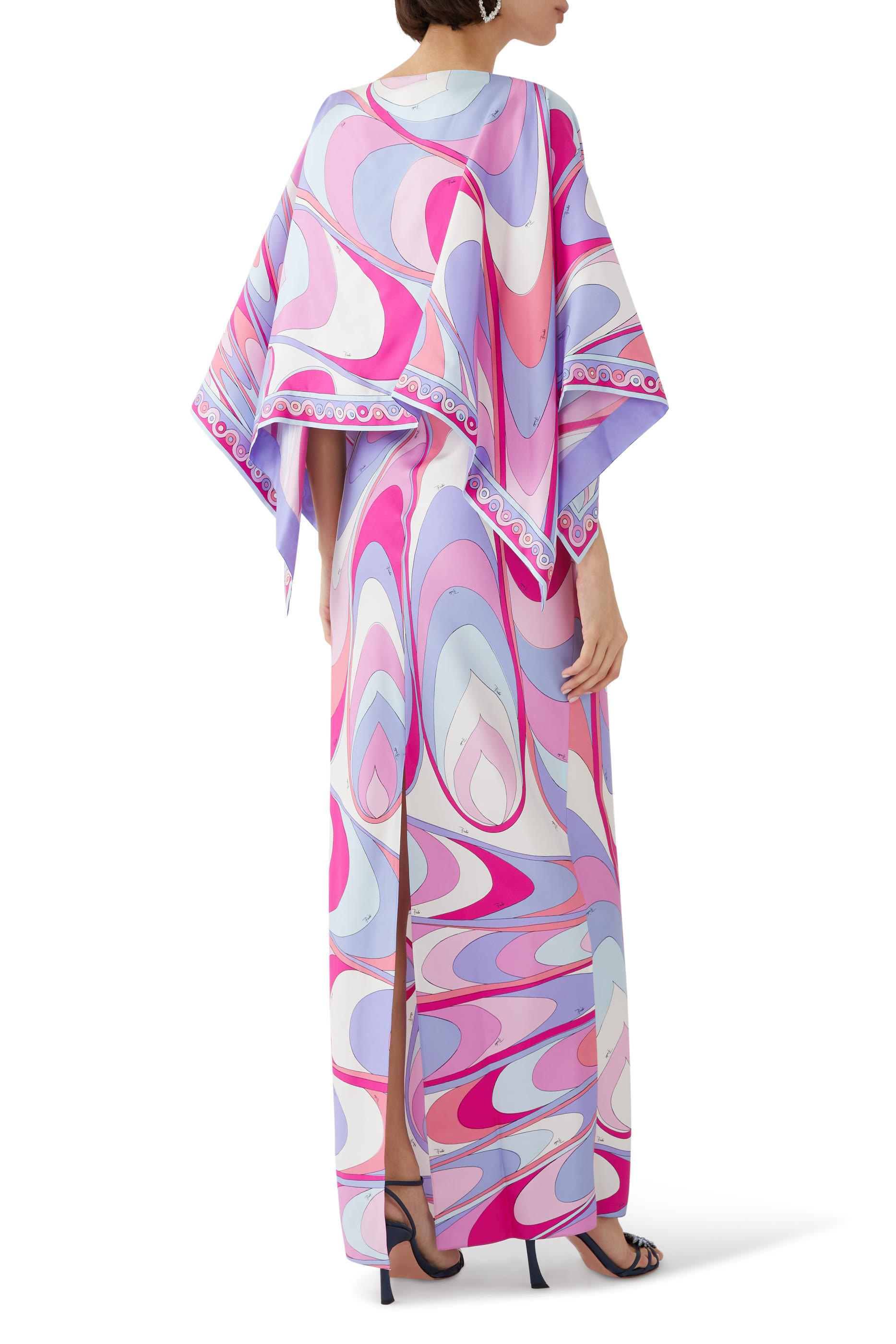 فستان بطبعات أوندي حرير