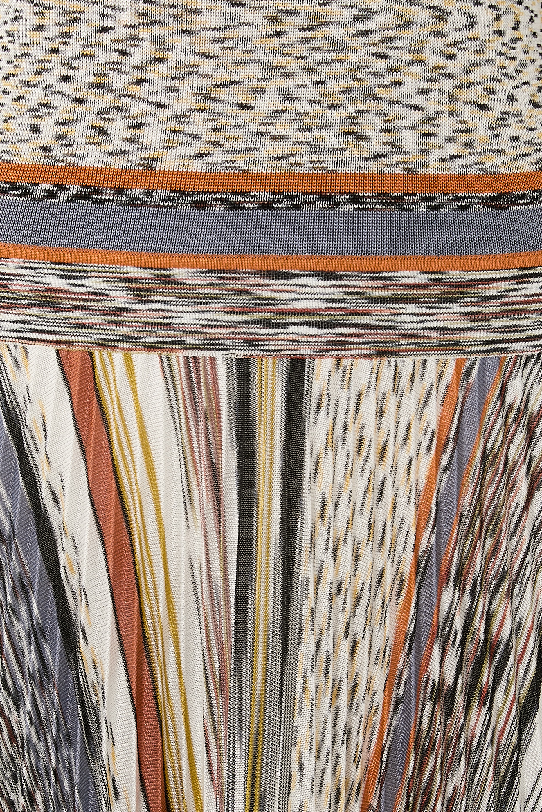 فستان طويل بطيات فيسكوز