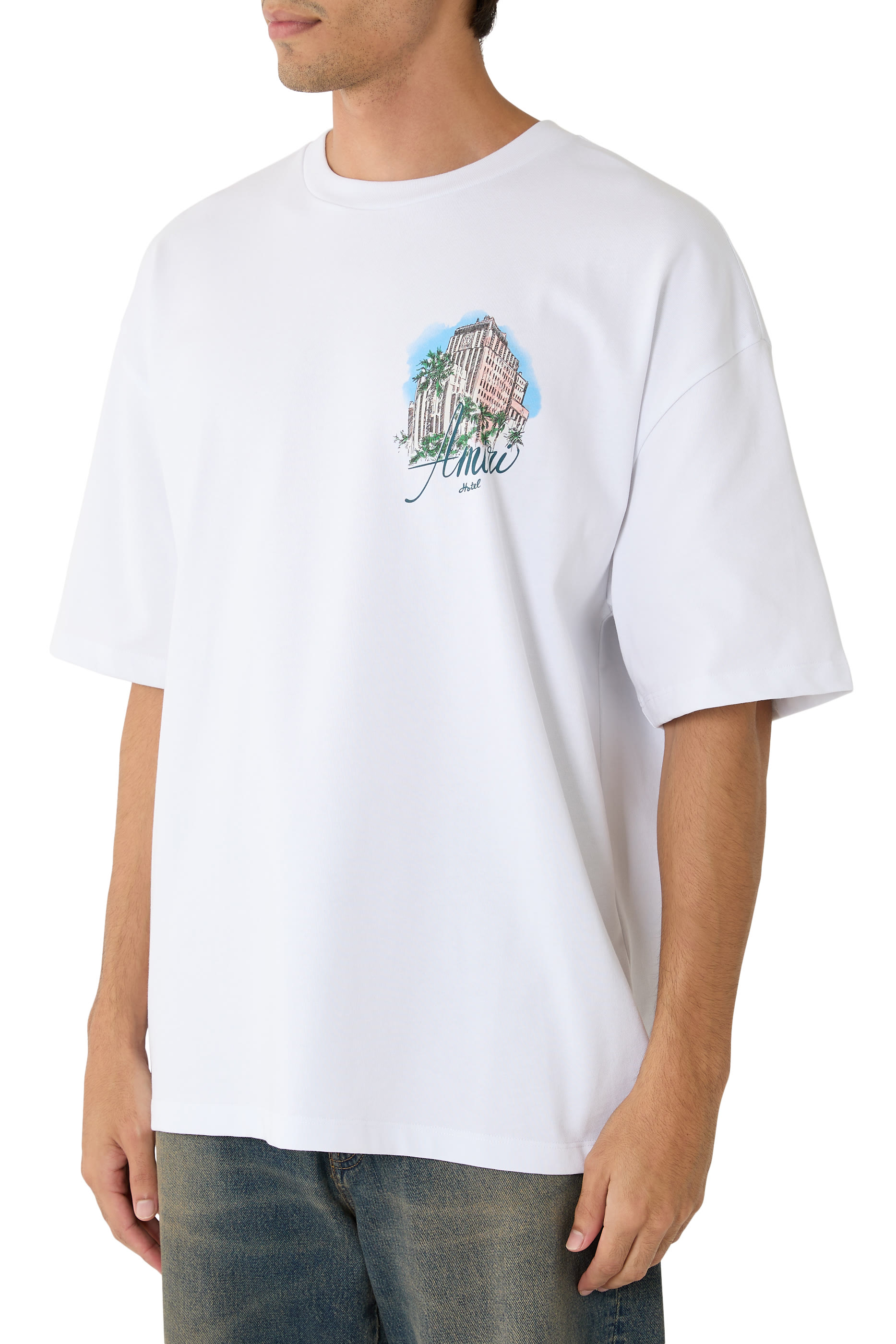 تيشيرت بنقشة فندق وقصة فضفاضة