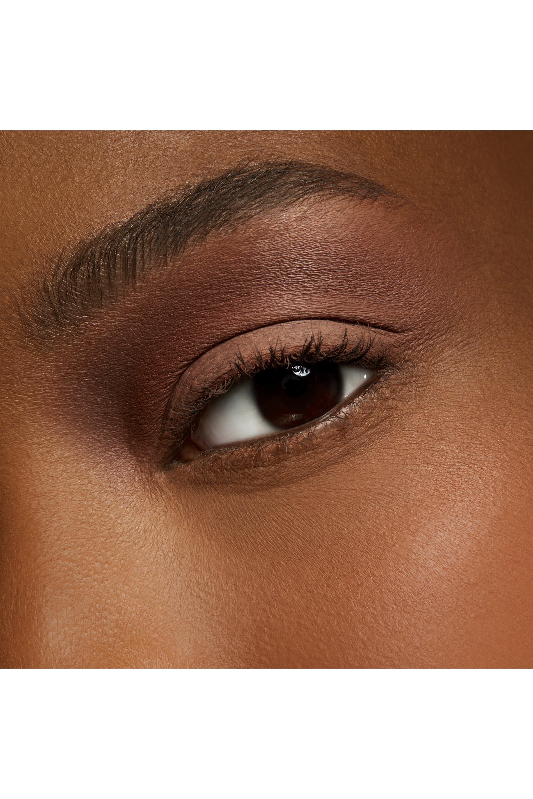 ظل عيون صغير درجة إسبريسو