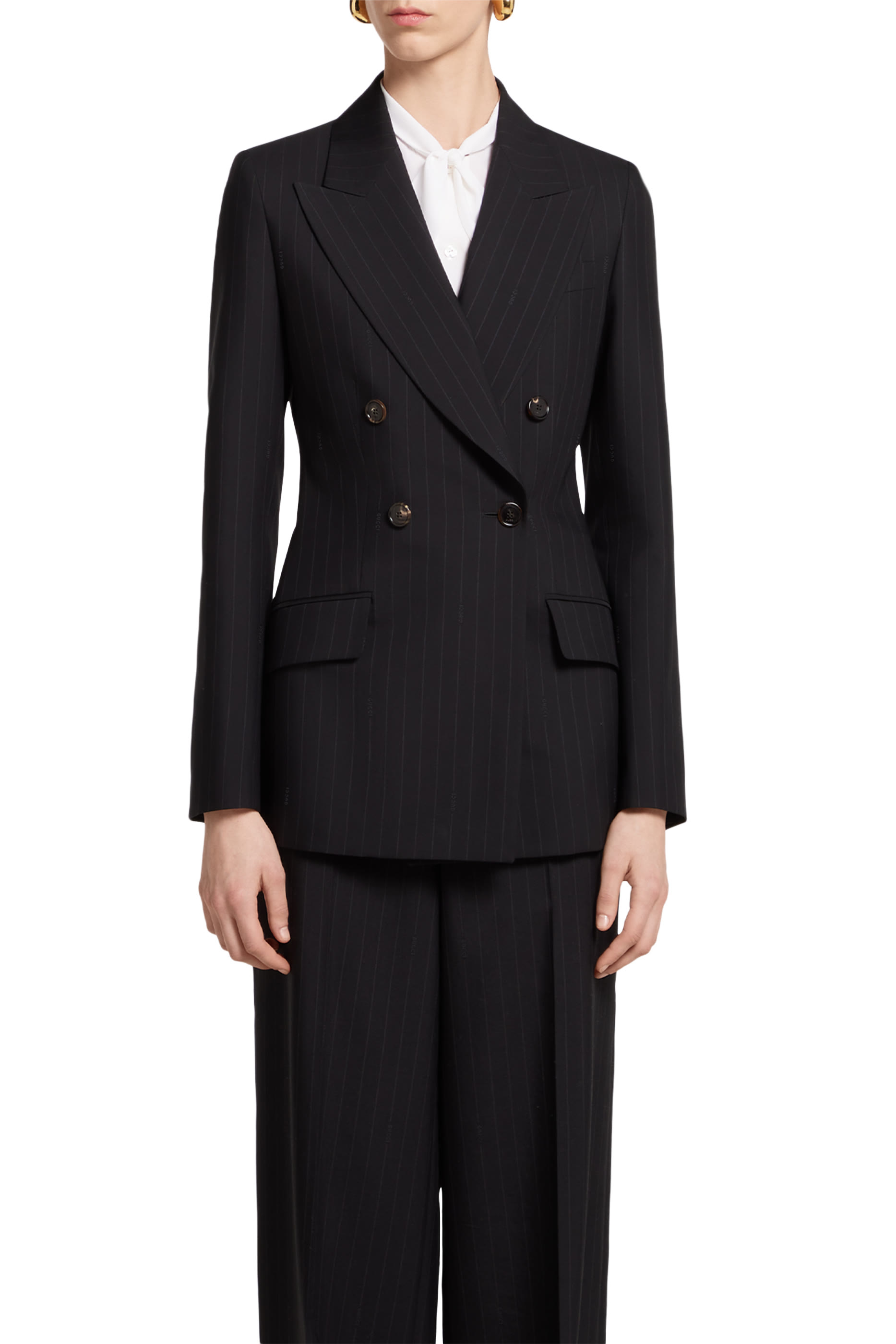 جاكيت مخطط بصفي أزرار للإغلاق