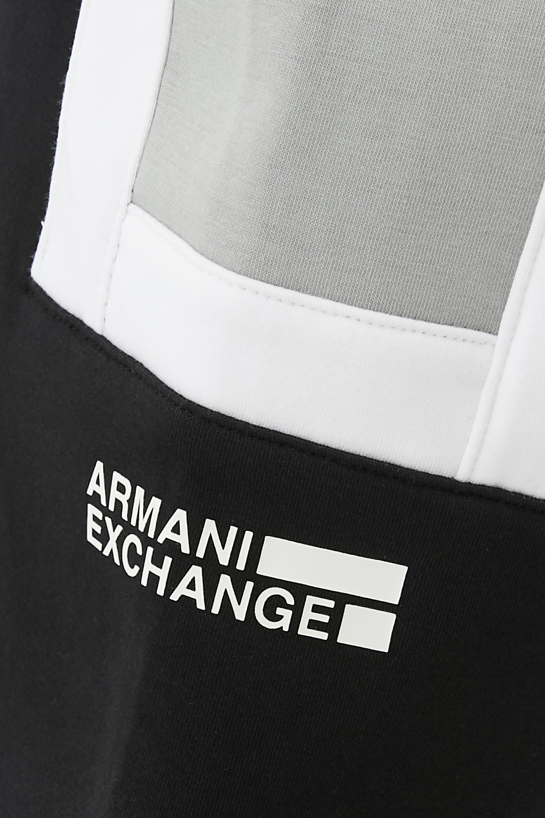 بنطال رياضي بخطوط بلون مغاير