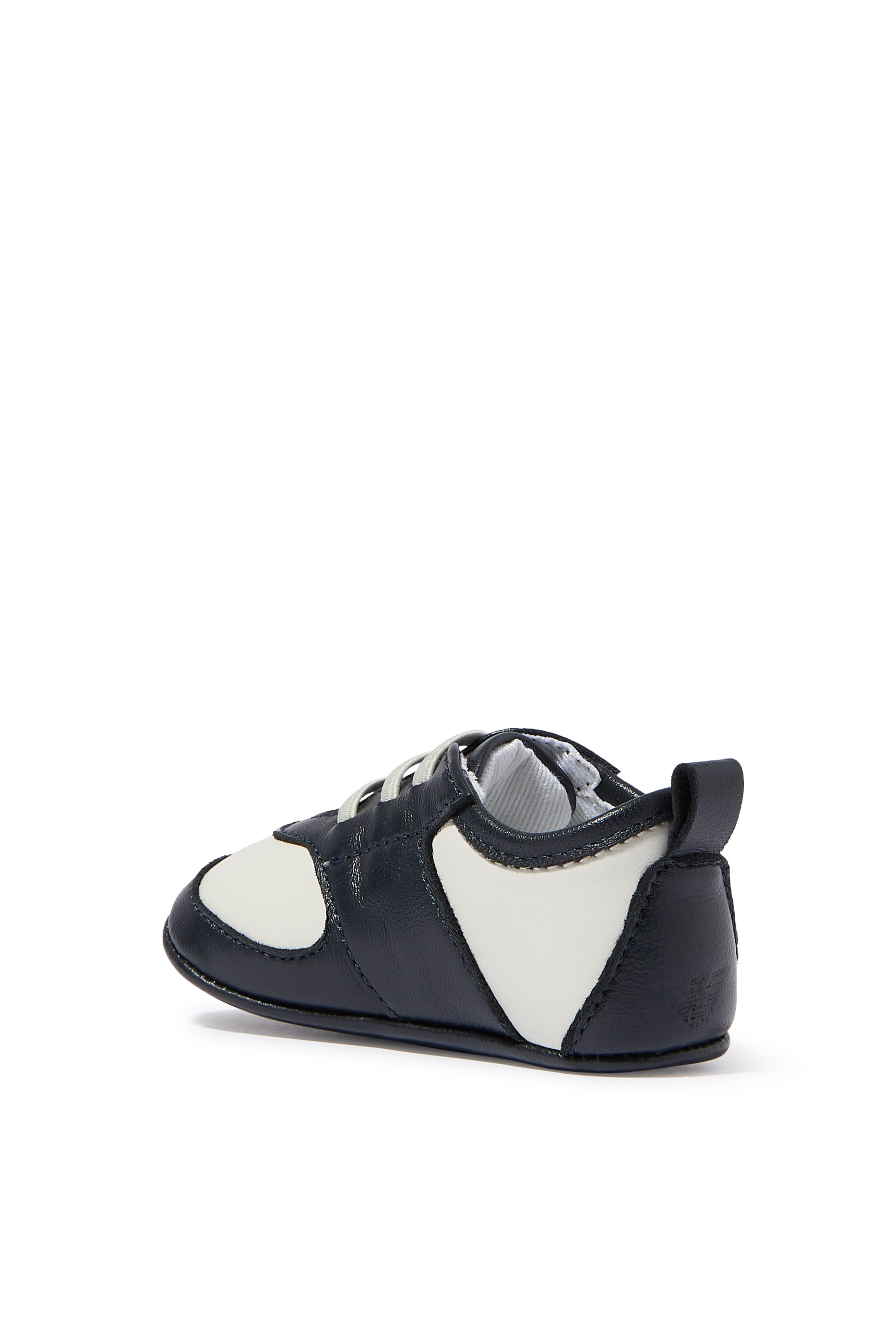 حذاء سنيكرز برباط مزدوج اللون