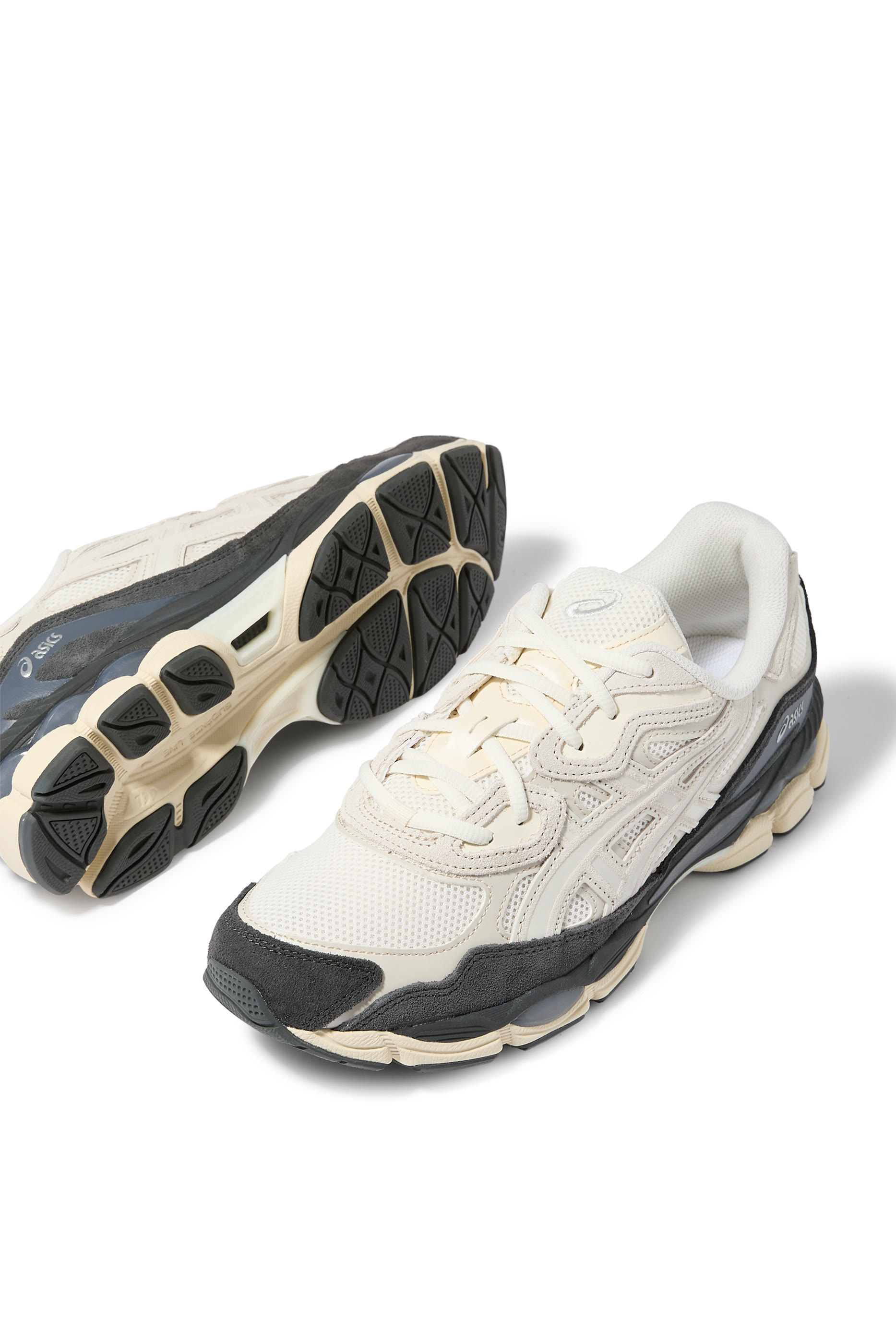 سنيكرز جل-ان واي سي