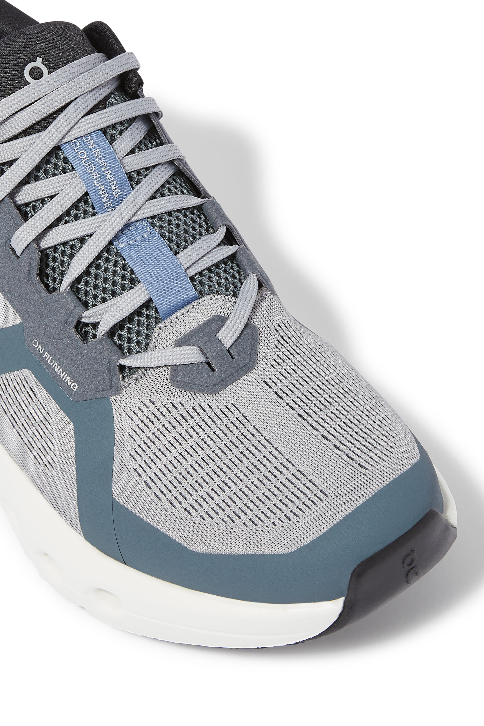 سنيكرز كلاودرانر 2