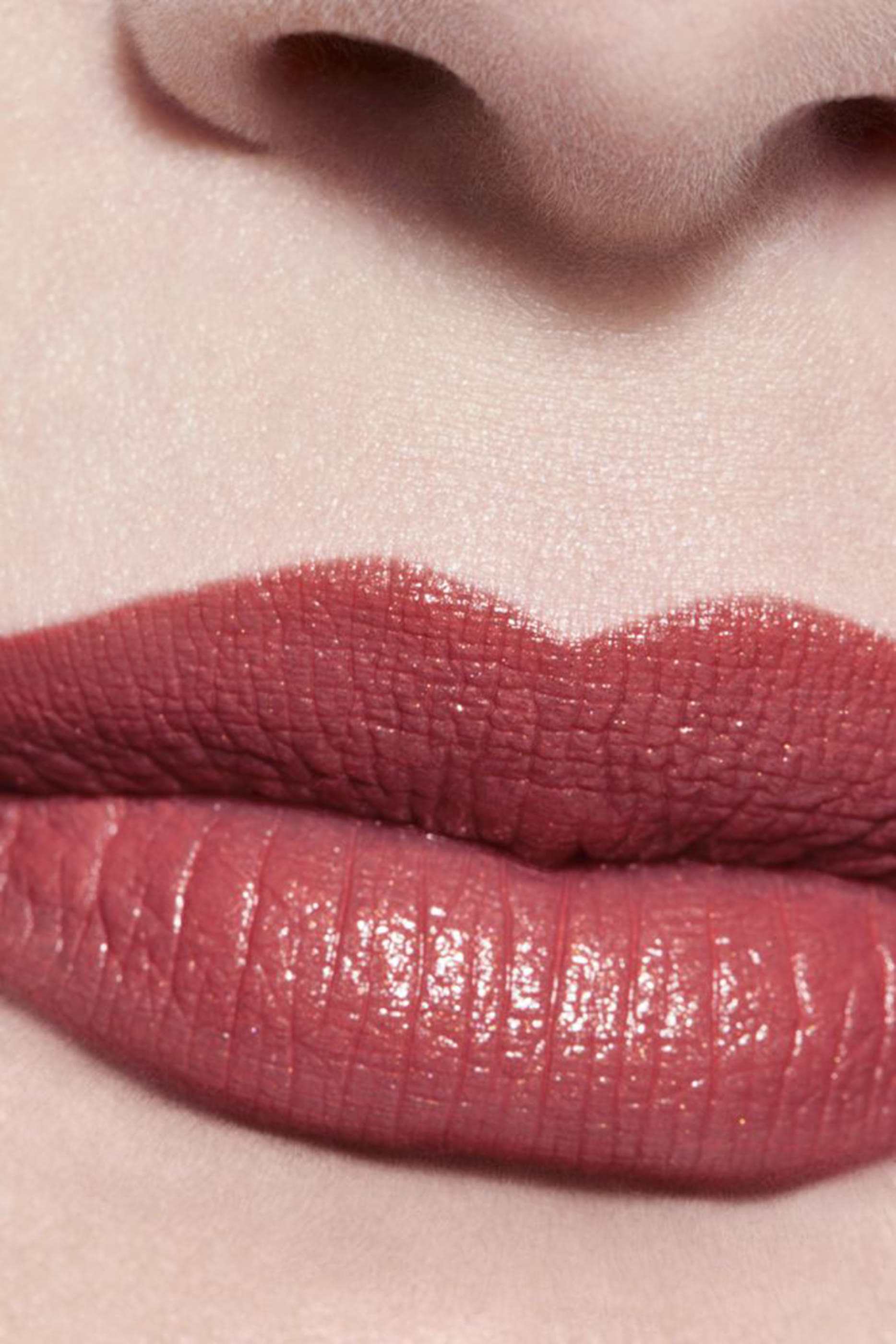 CHANEL ROUGE ALLURE L'EXTRAIT أحمر شفاه عالي الكثافة تركيز من النضارة والعناية قابل لإعادة تعبئة