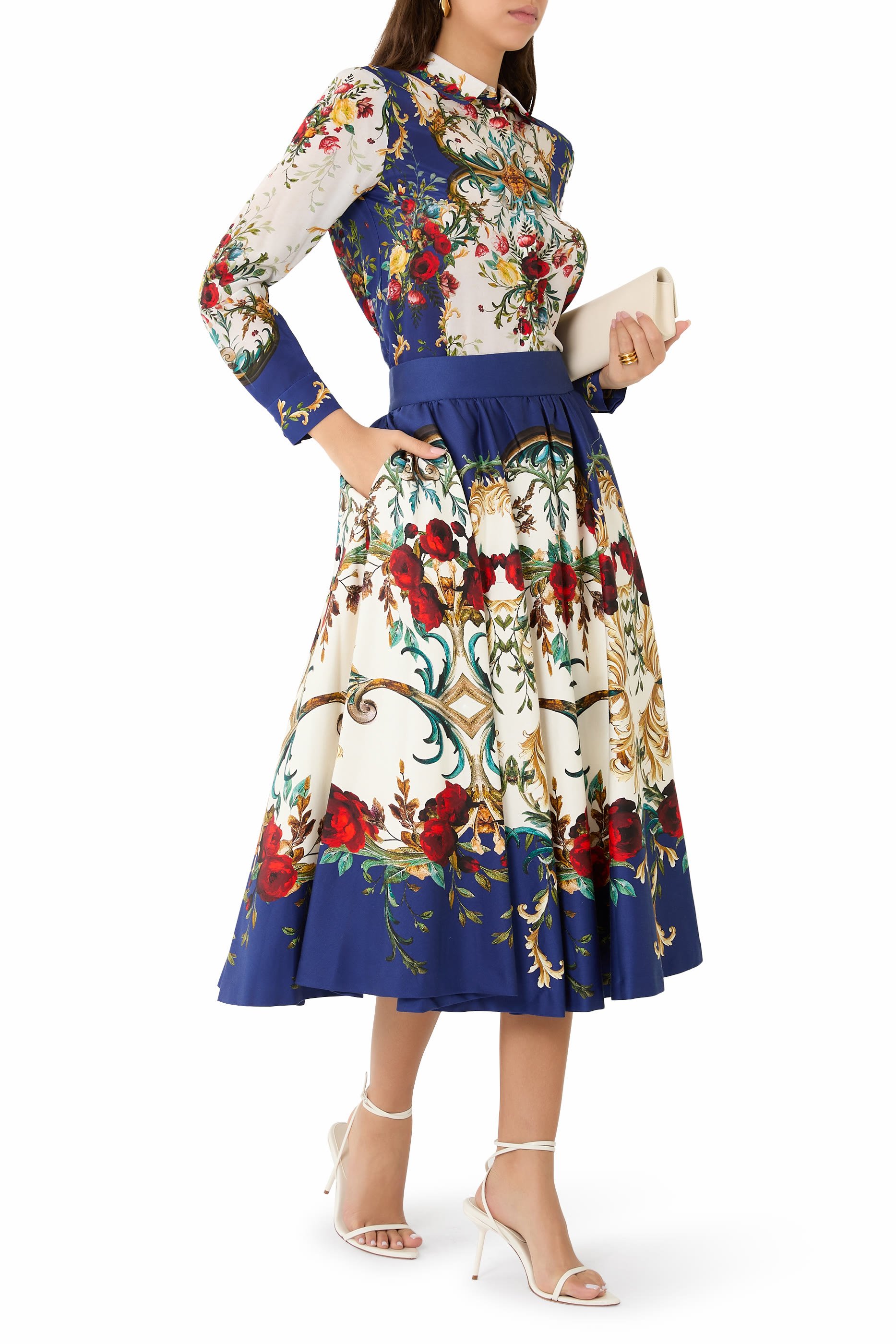 تنورة نيلدا بقصة واسعة