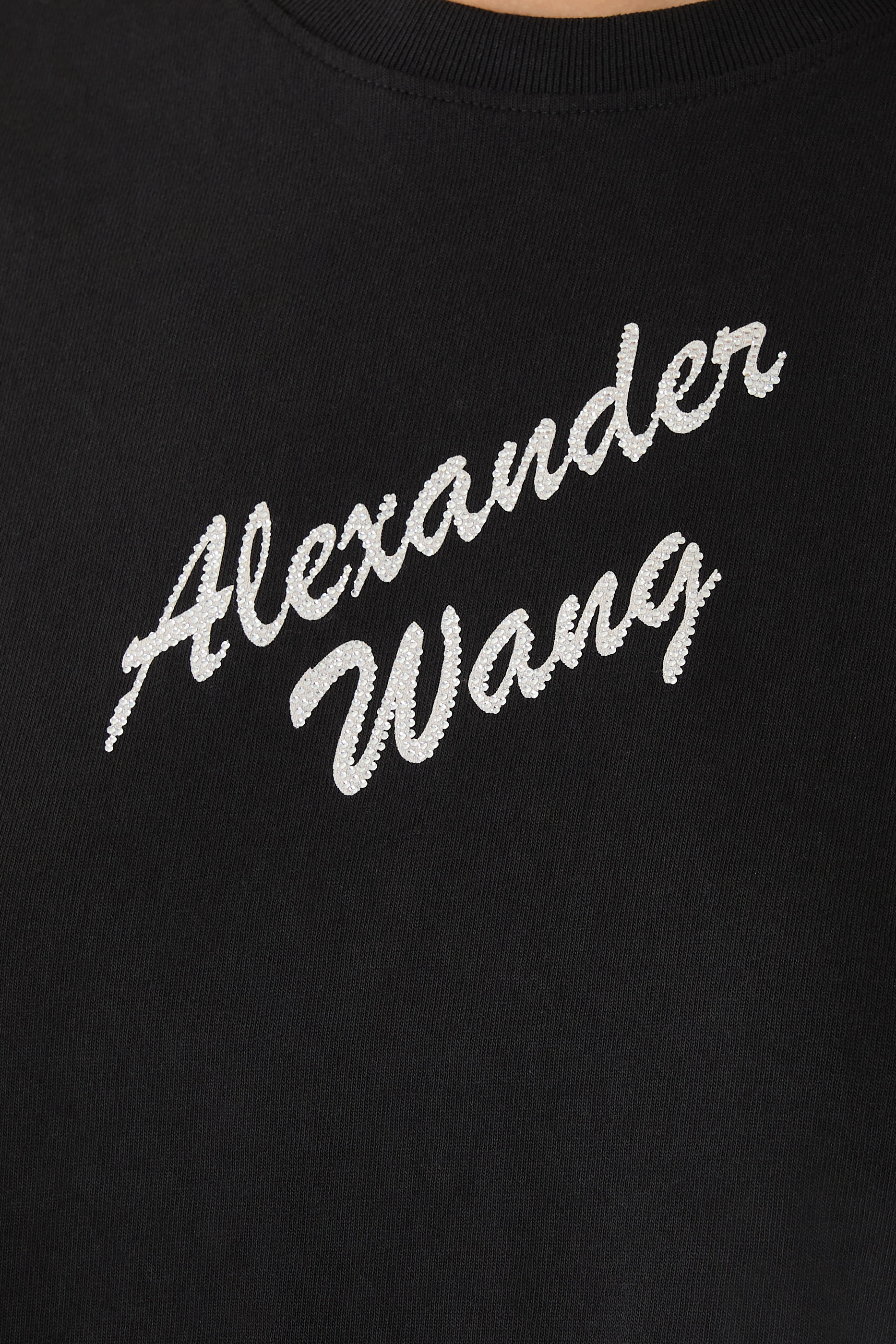 تيشيرت بشعار الماركة قماش مجعد