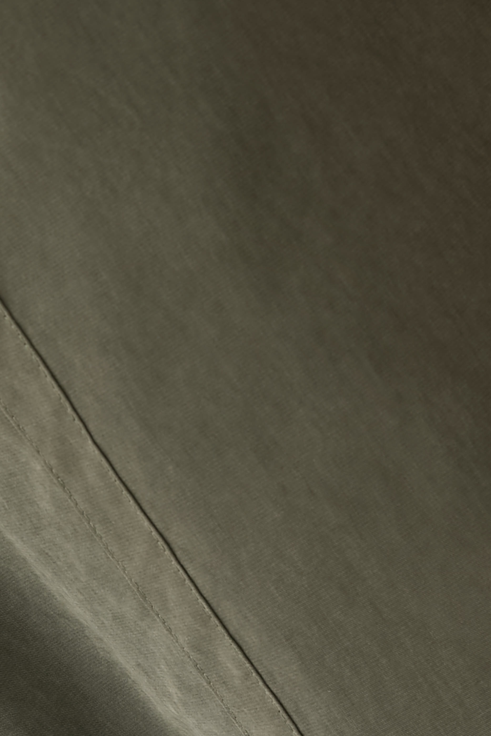 بنطال روان برباط تضييق