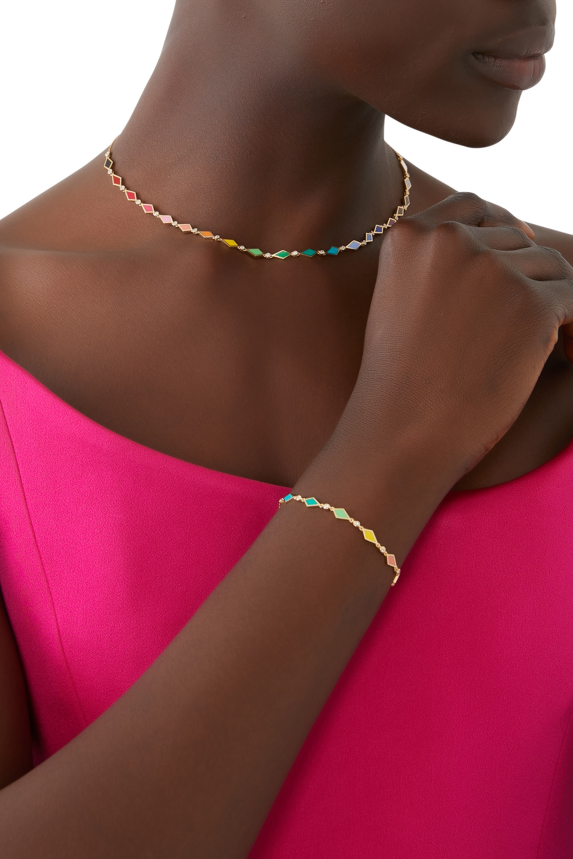 قلادة موزاييك مرصعة بالماس ذهب أصفر عيار 18