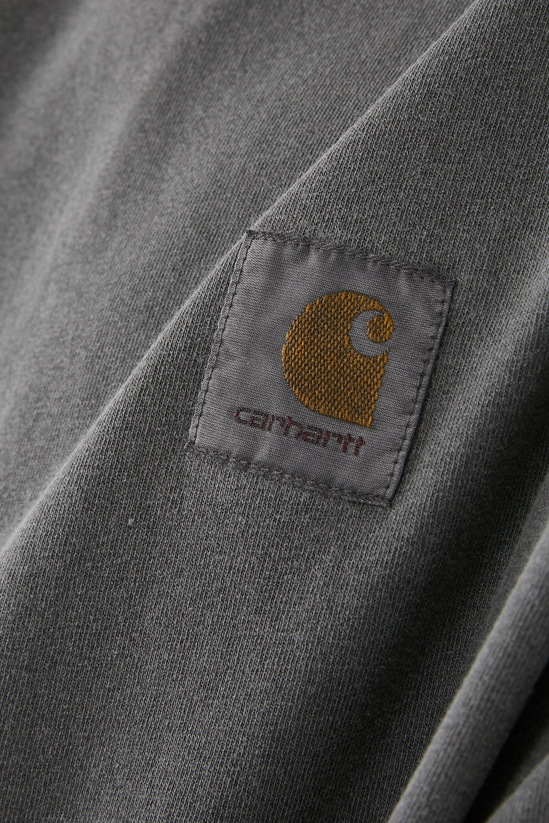 تيشيرت نيلسون