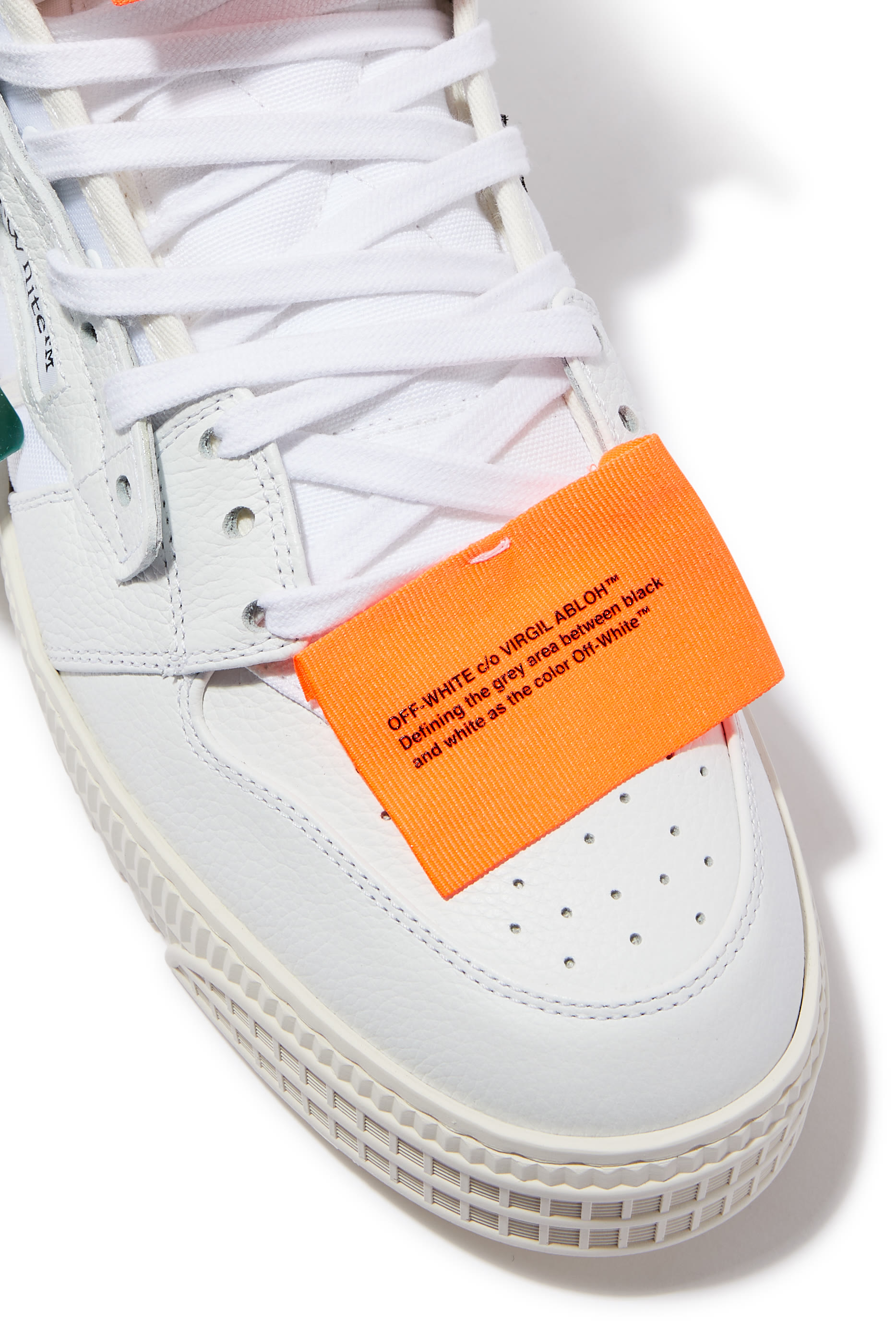 سنيكرز أوف كورت 3.0