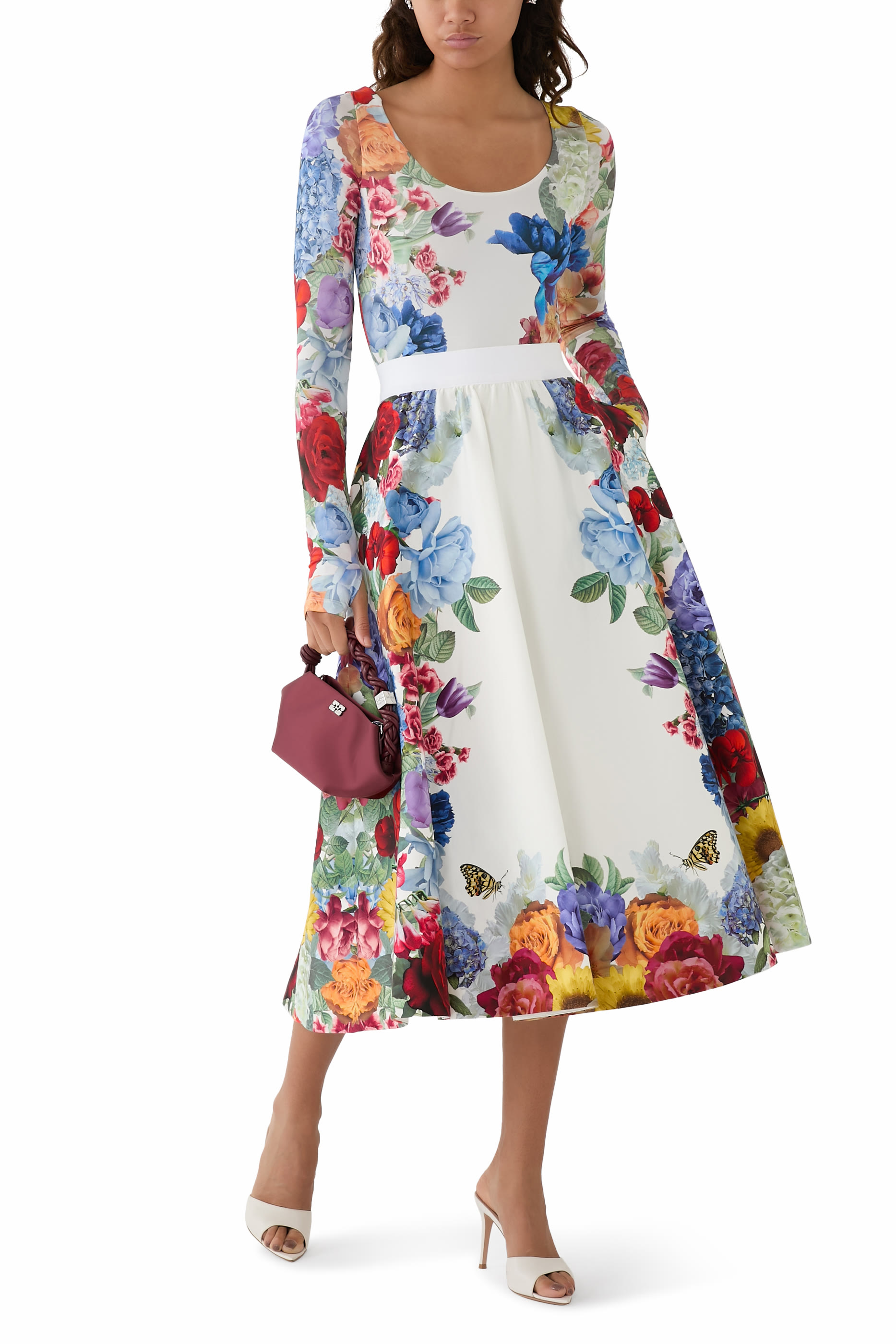 تنورة إيرلا بقصة واسعة