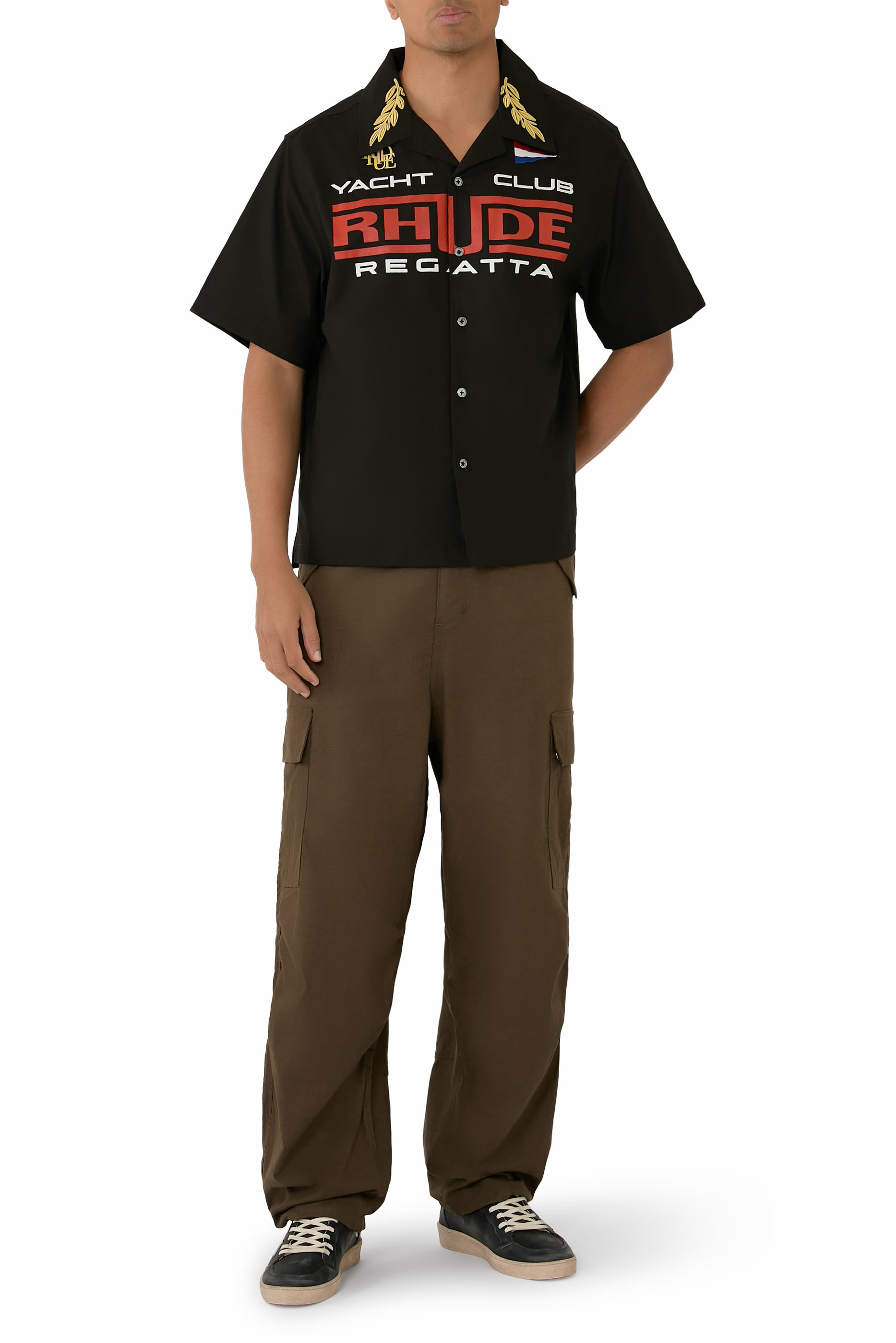 قميص بنقشة شعار الماركة