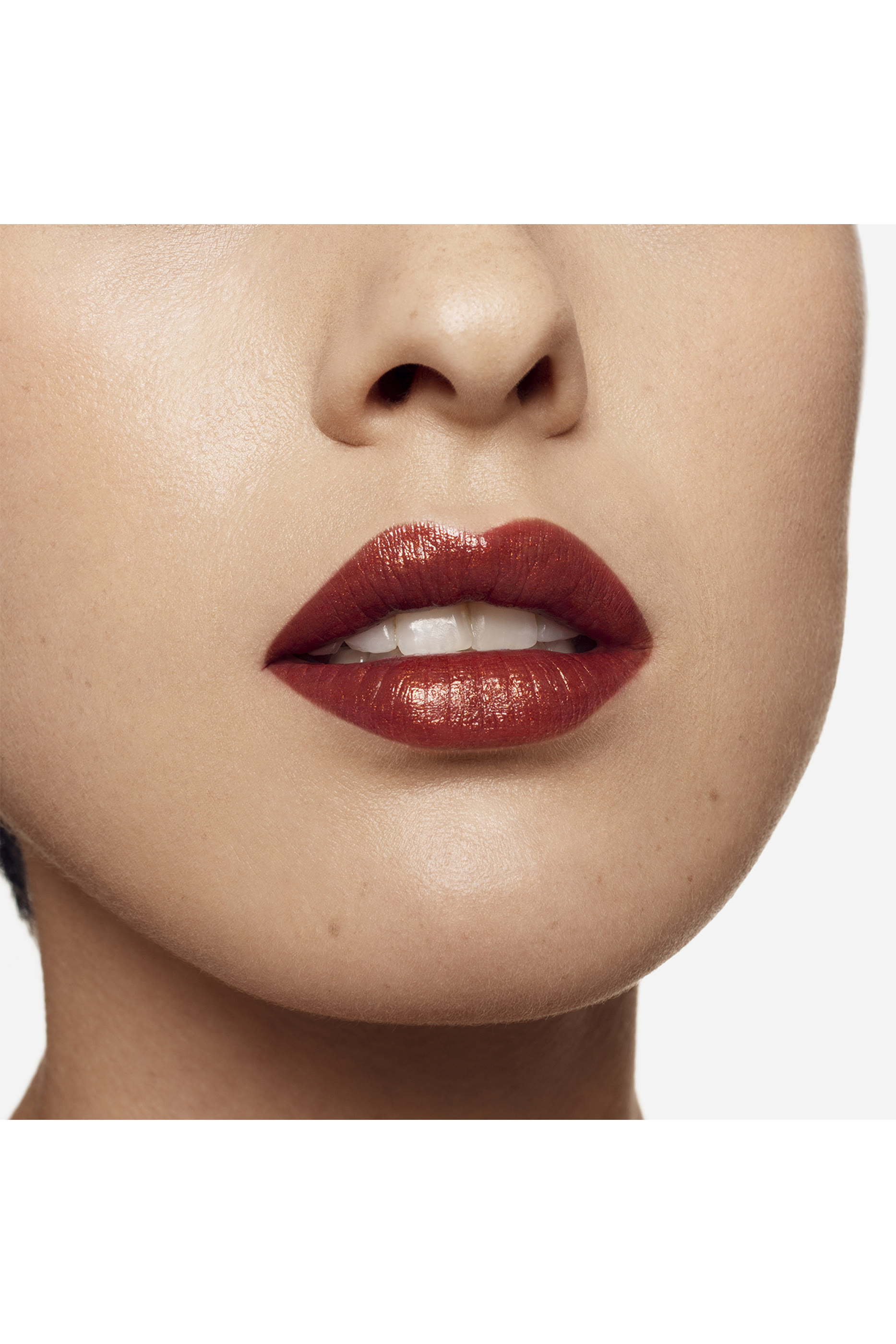 أحمر شفاه فينيل بتركيبة سائلة