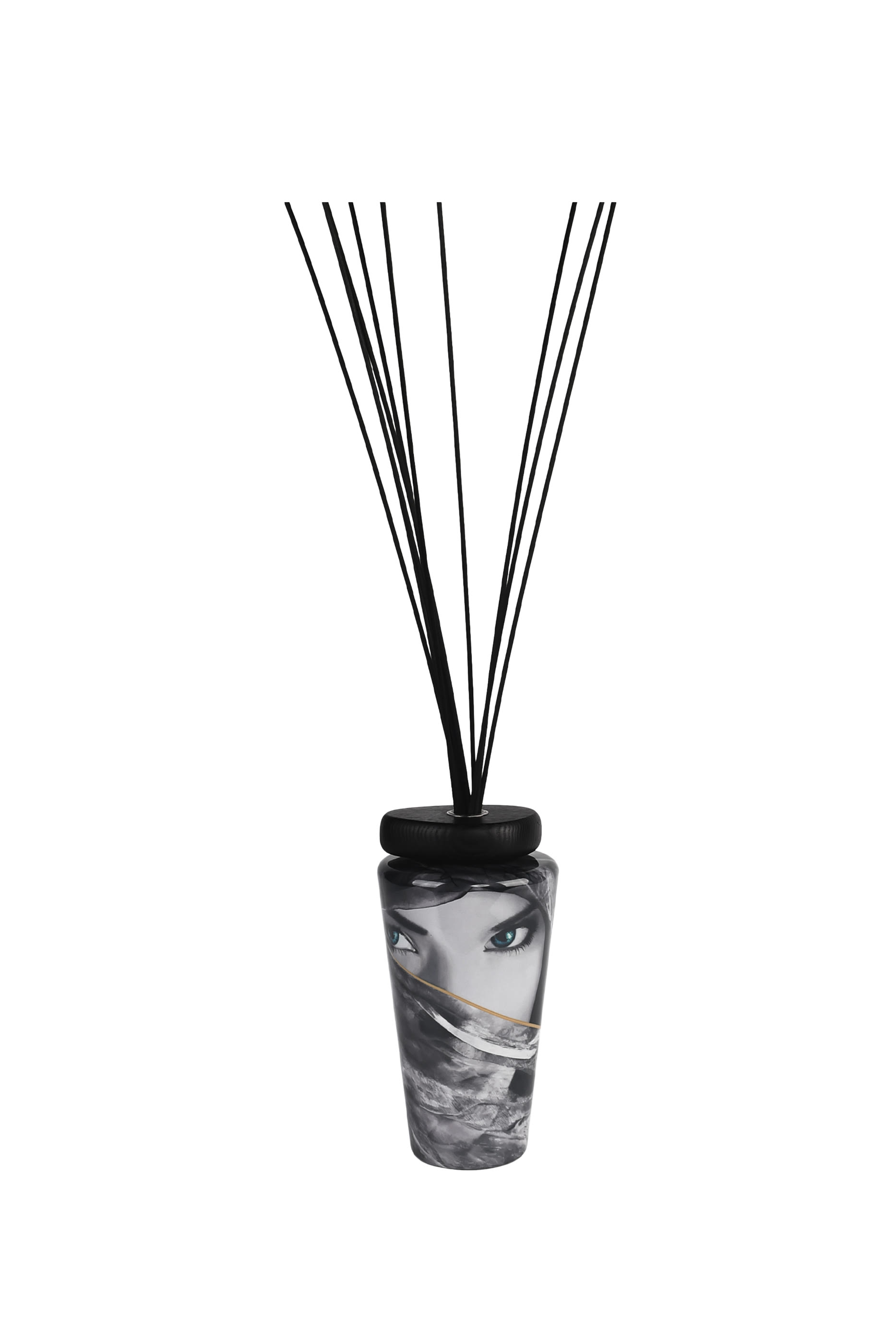 موزع عطر أرابيان آيز