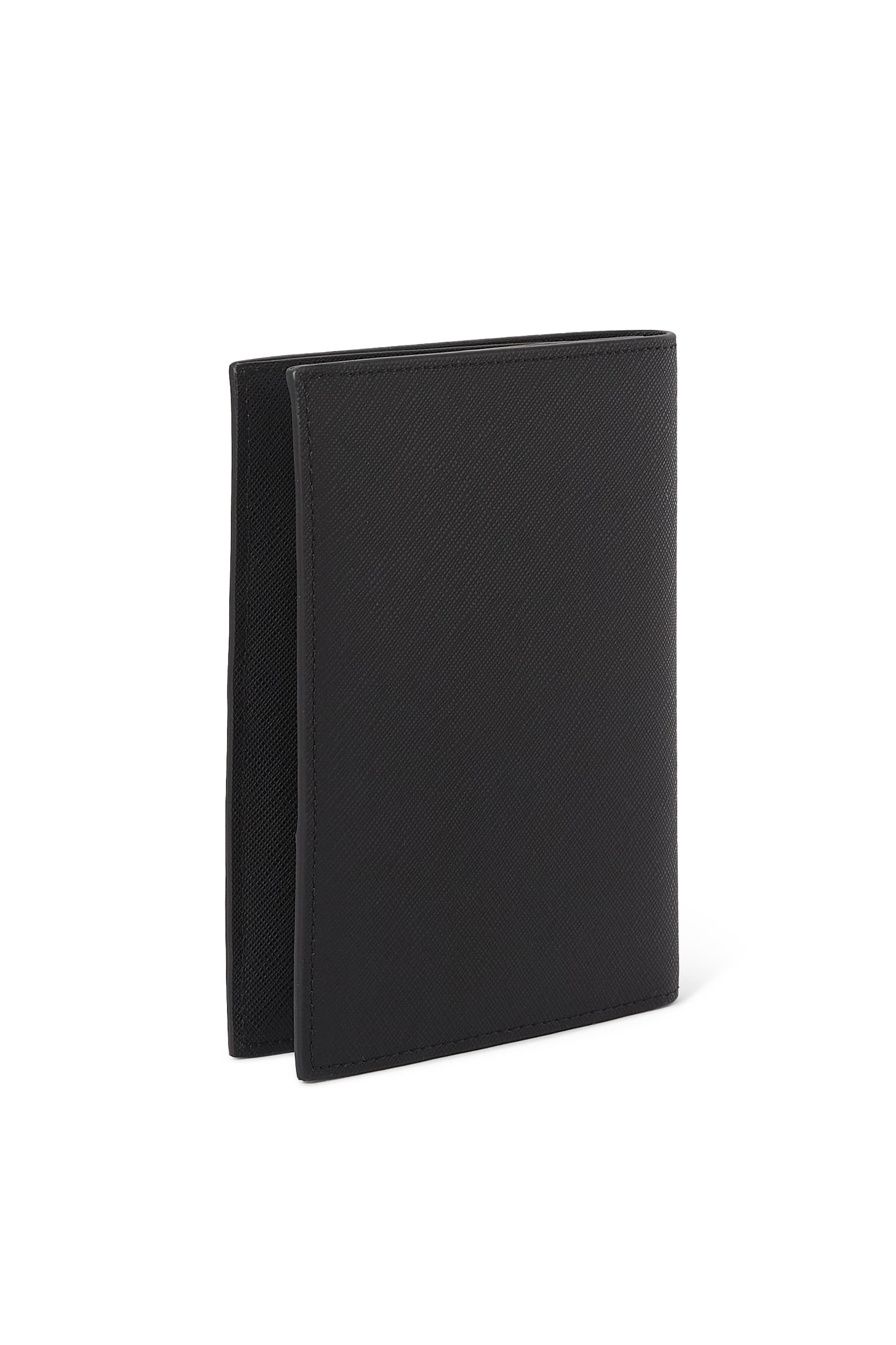 حافظة جواز سفر جلد سافيانو معاد تدويره أي اس في