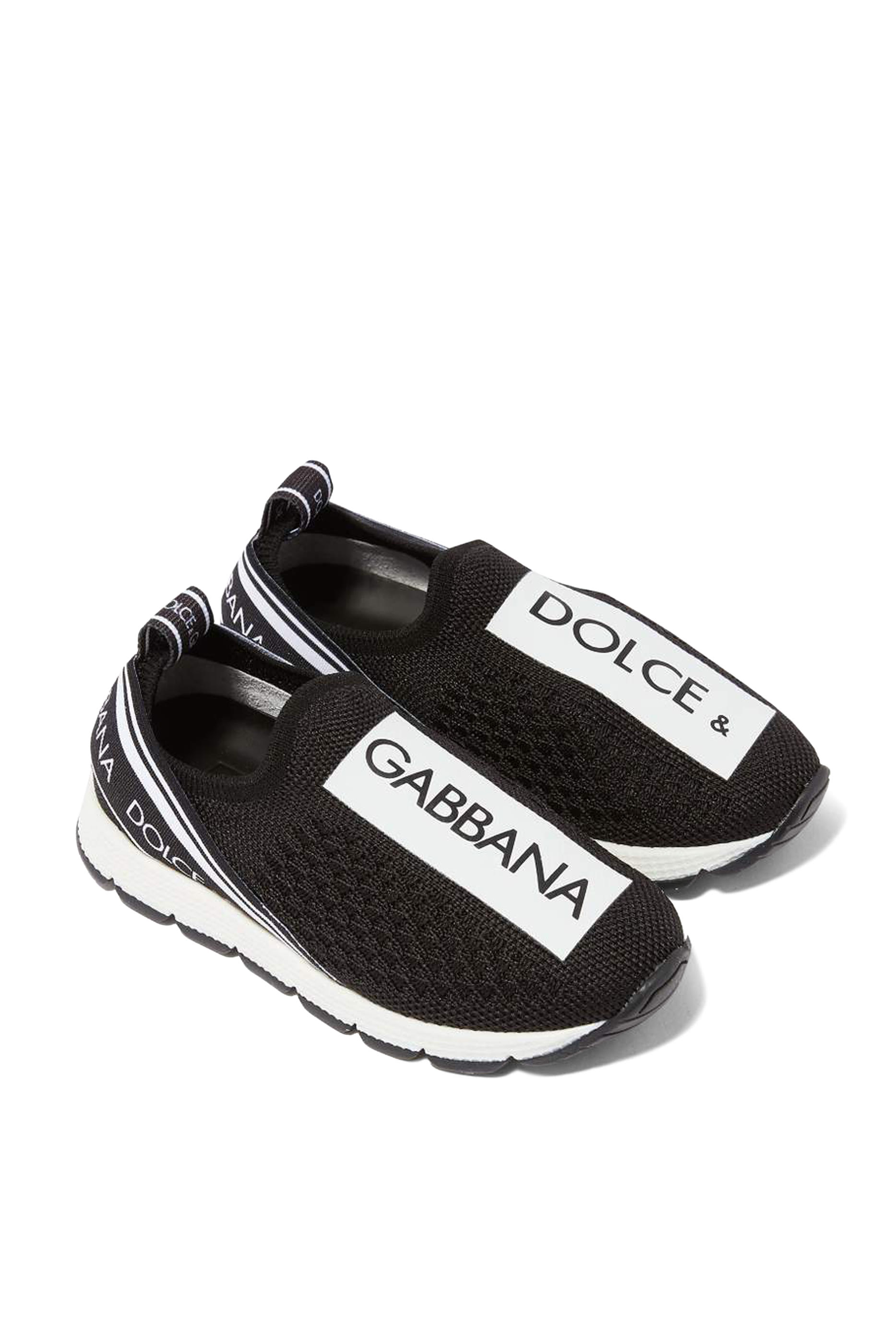 سنيكرز سهل الارتداء بشعار الماركة