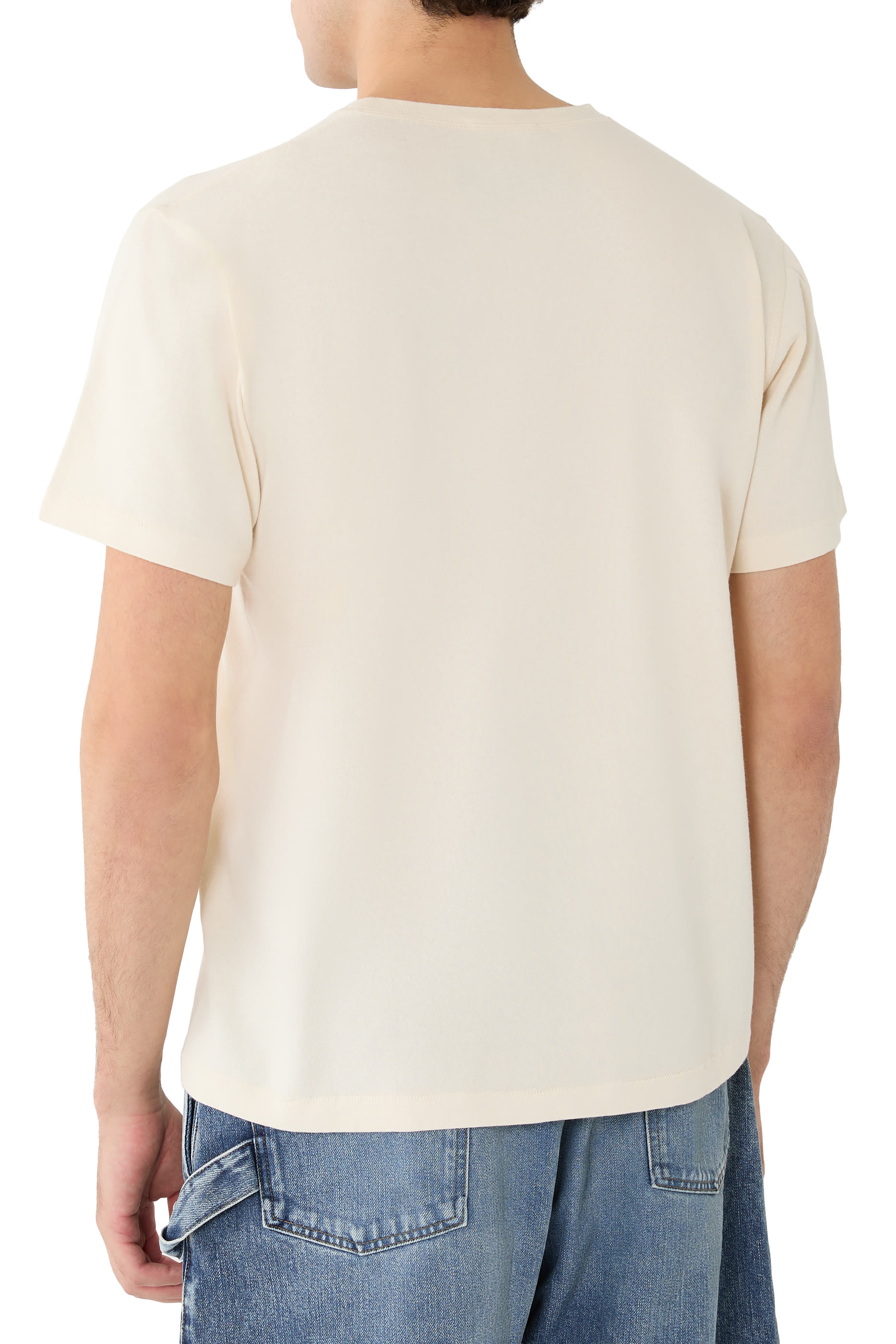 تيشيرت بياقة مستديرة