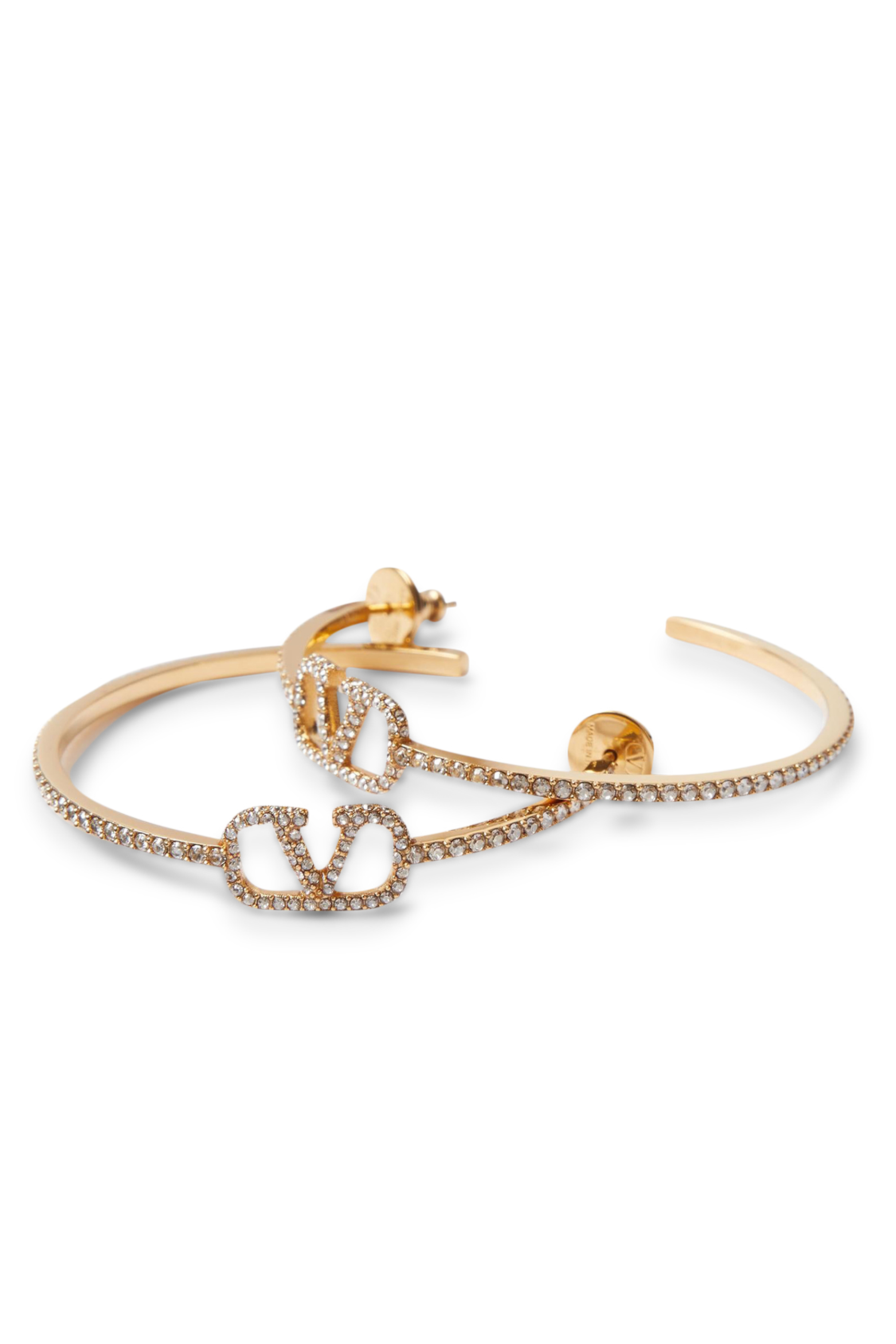 أقراط نصف دائرية بشعار V