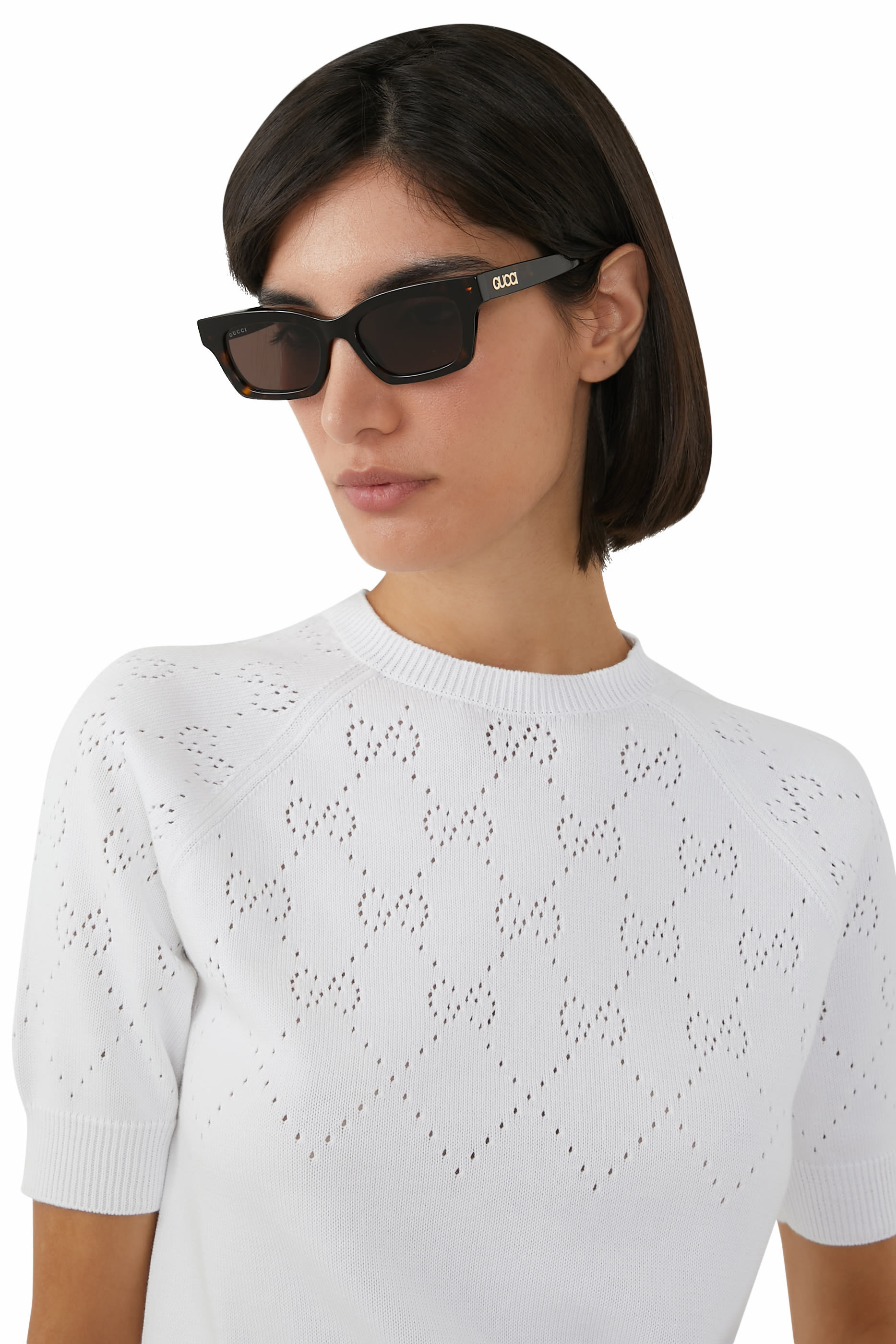 نظارة بإطار بتصميم عين قطة