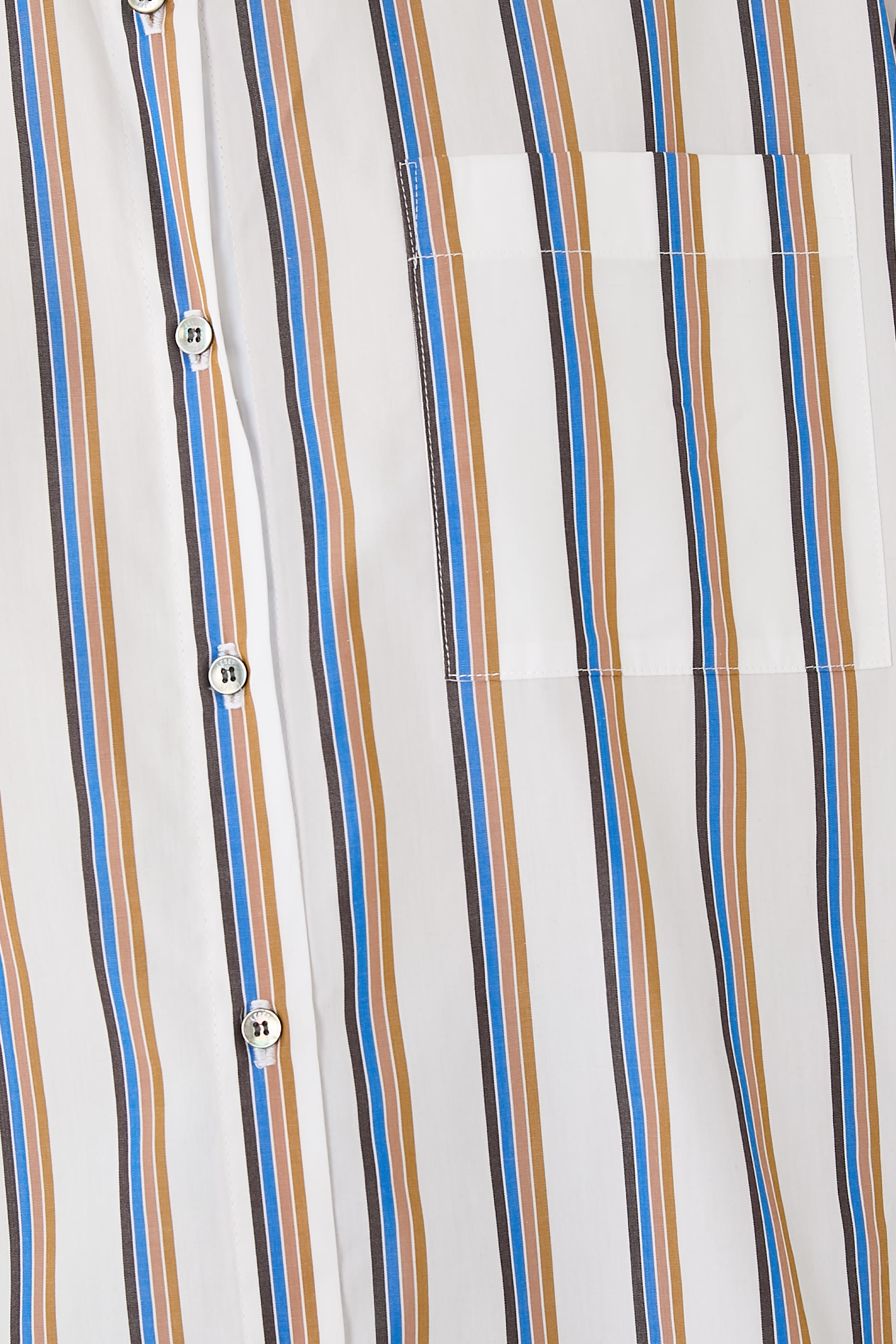 قميص يوشي كلاسيك بقصة فضفاضة بنقشة مخططة وأزرار