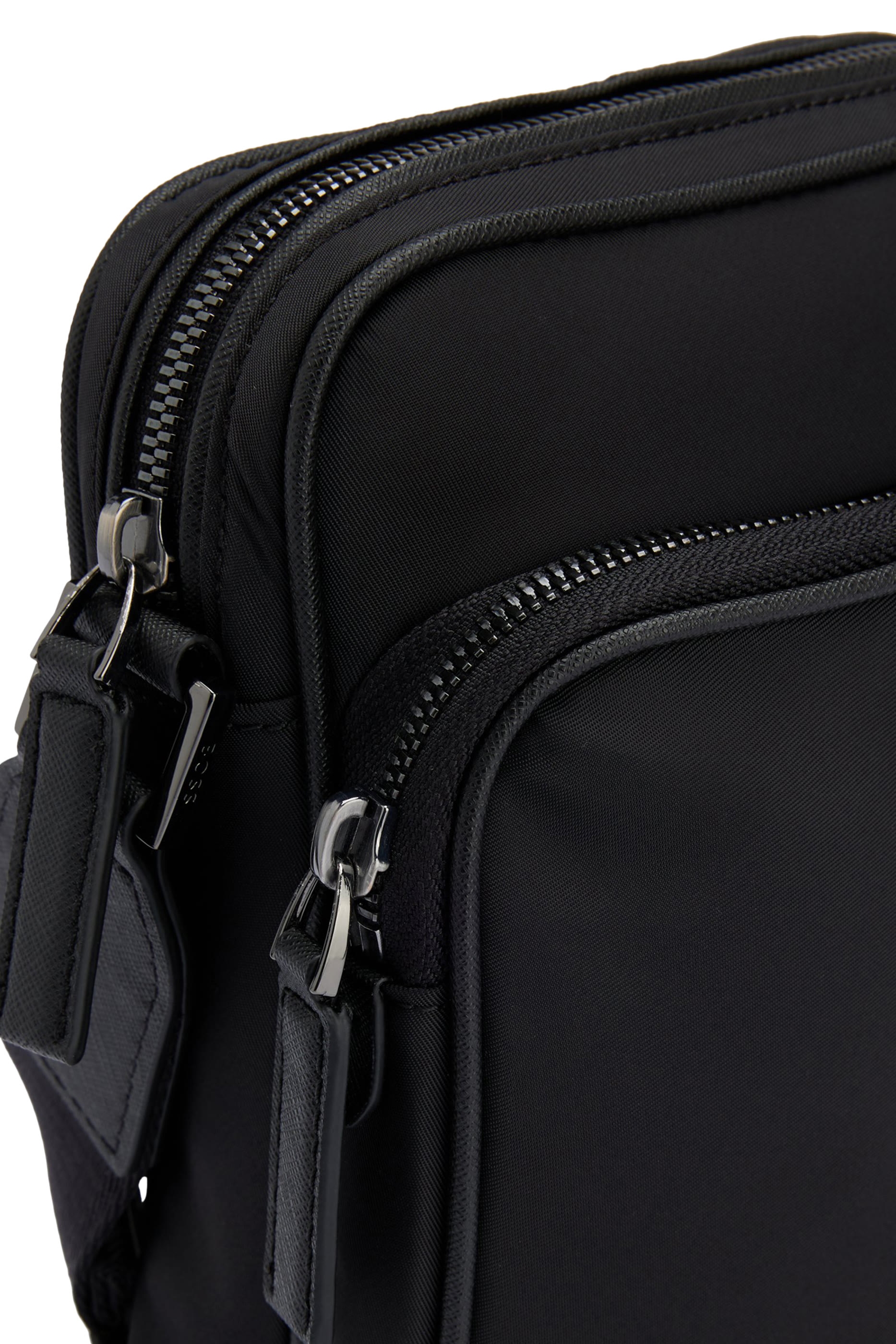 حقيبة كروس بي ايكون