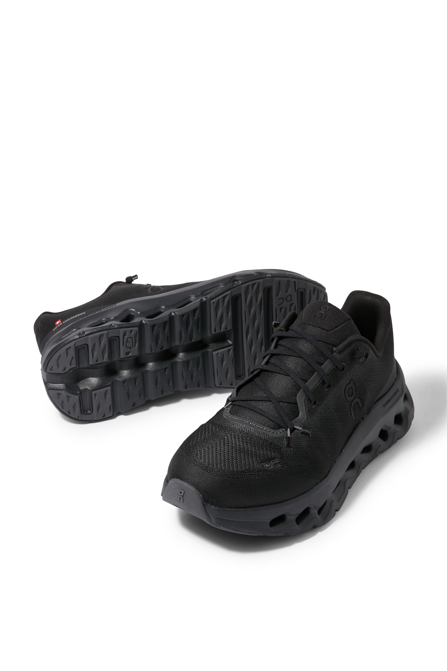 سنيكرز كلاوديت