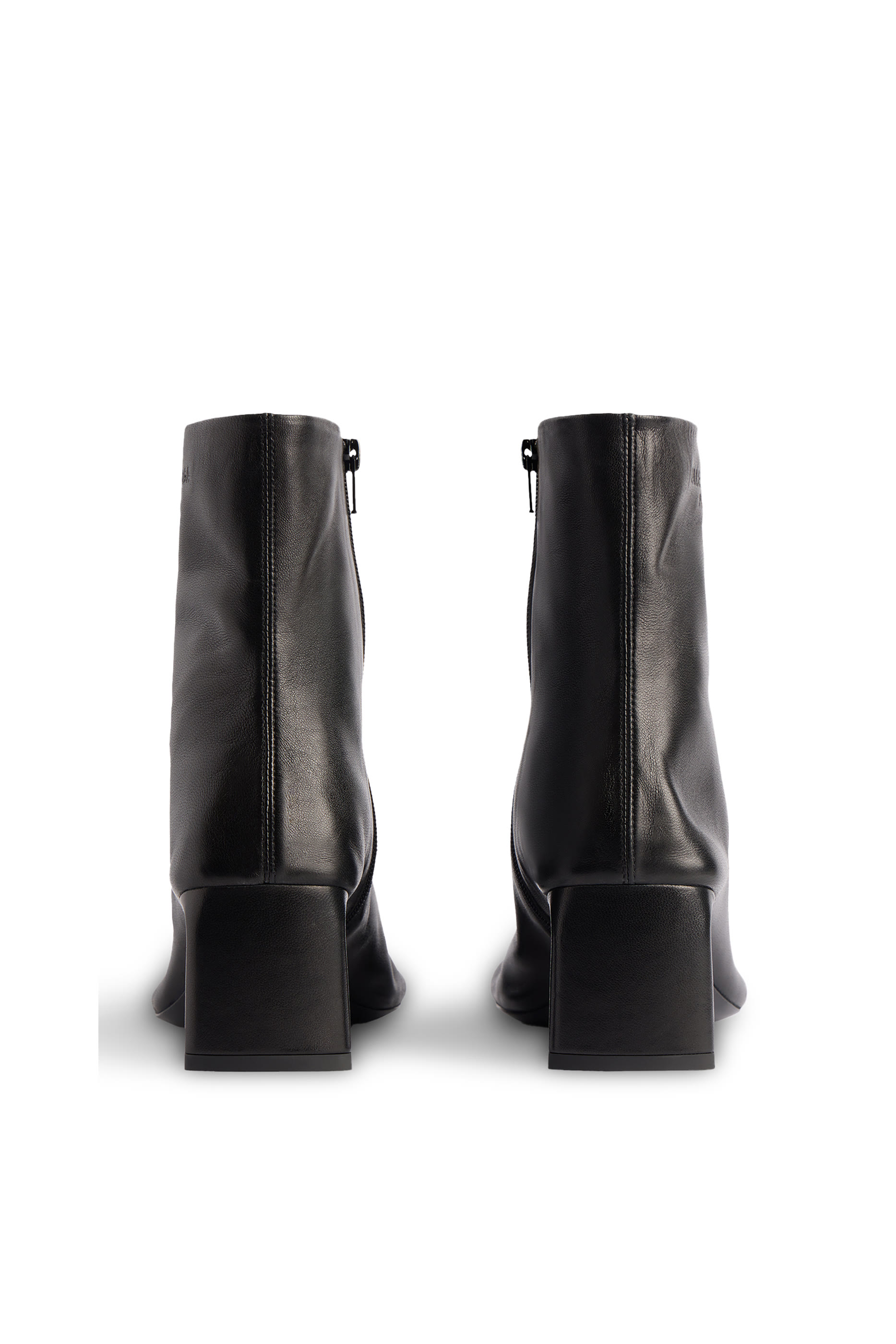 بوت بطول الكاحل 60 جلد