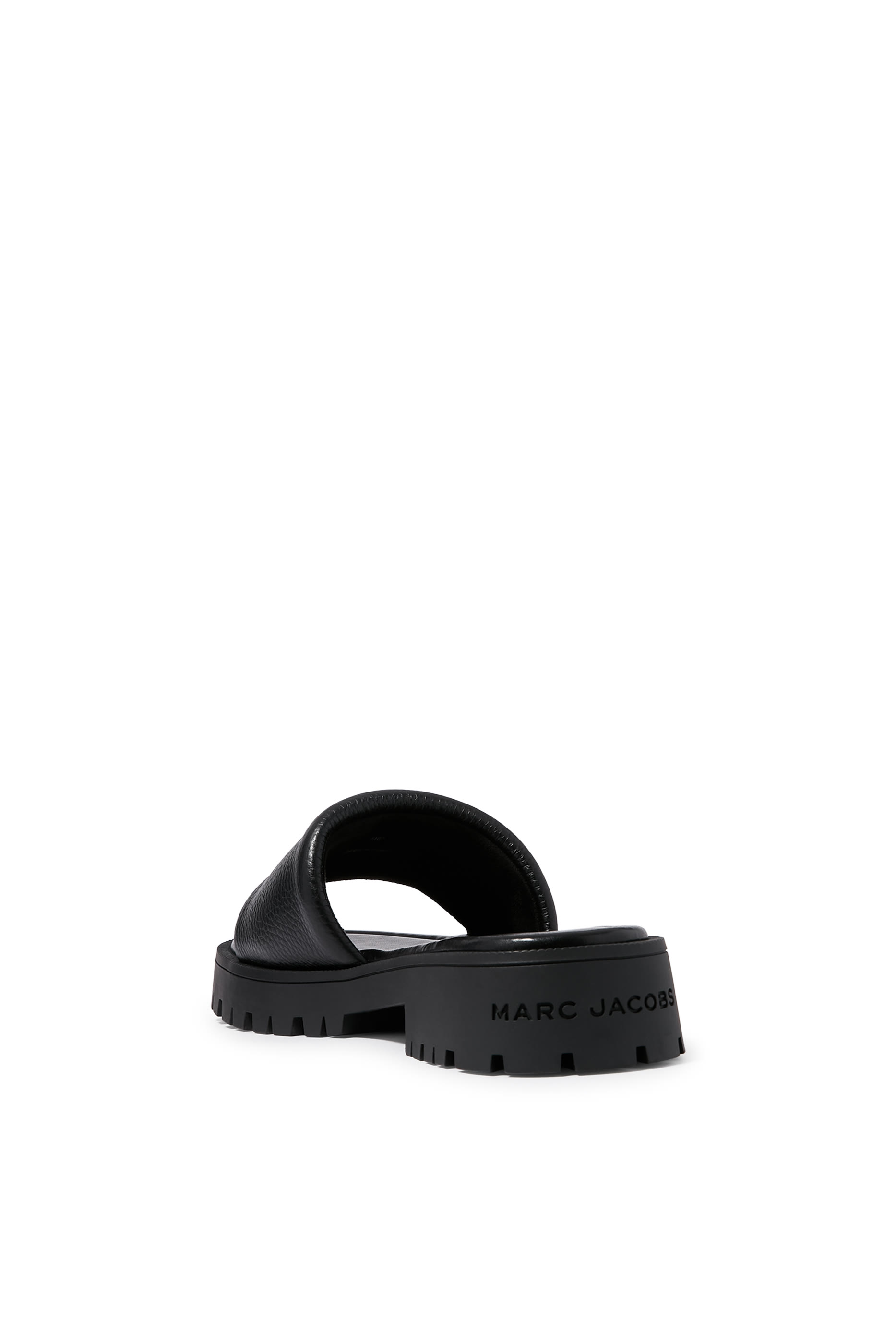 حذاء خفيف بنعل مجوف