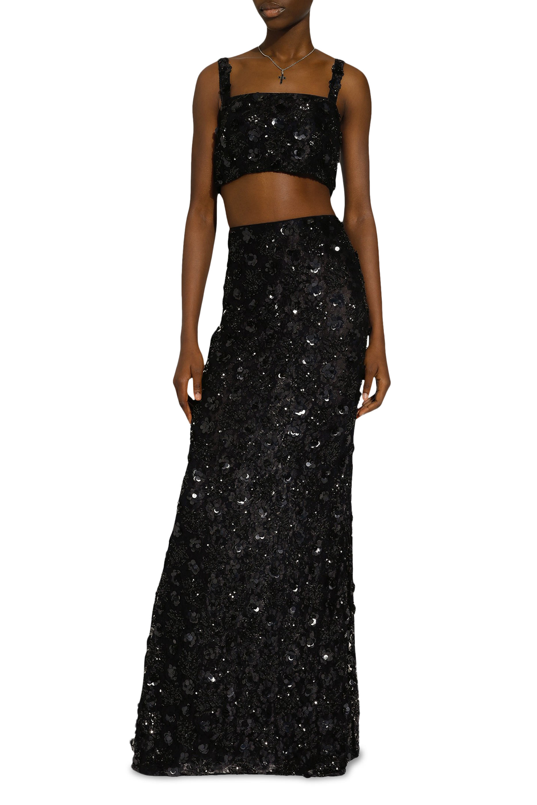 بلوزة براليت مزينة بترتر