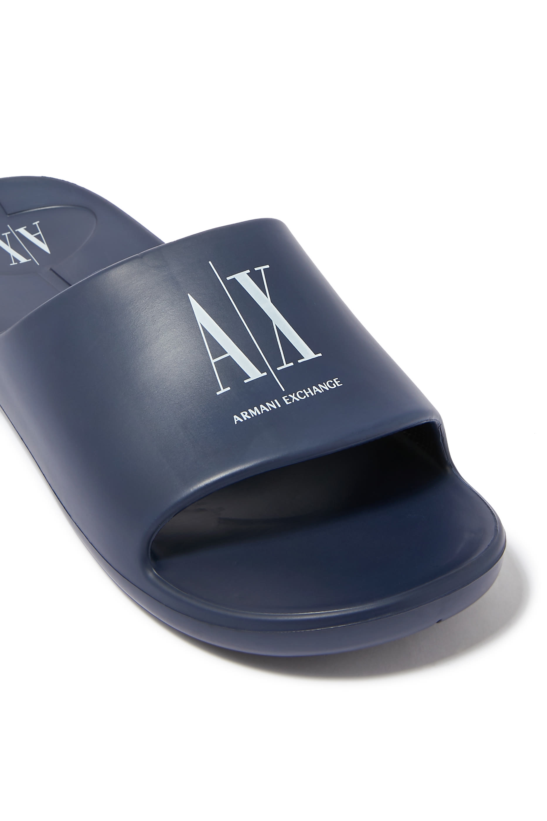 حذاء خفيف بشعار الماركة