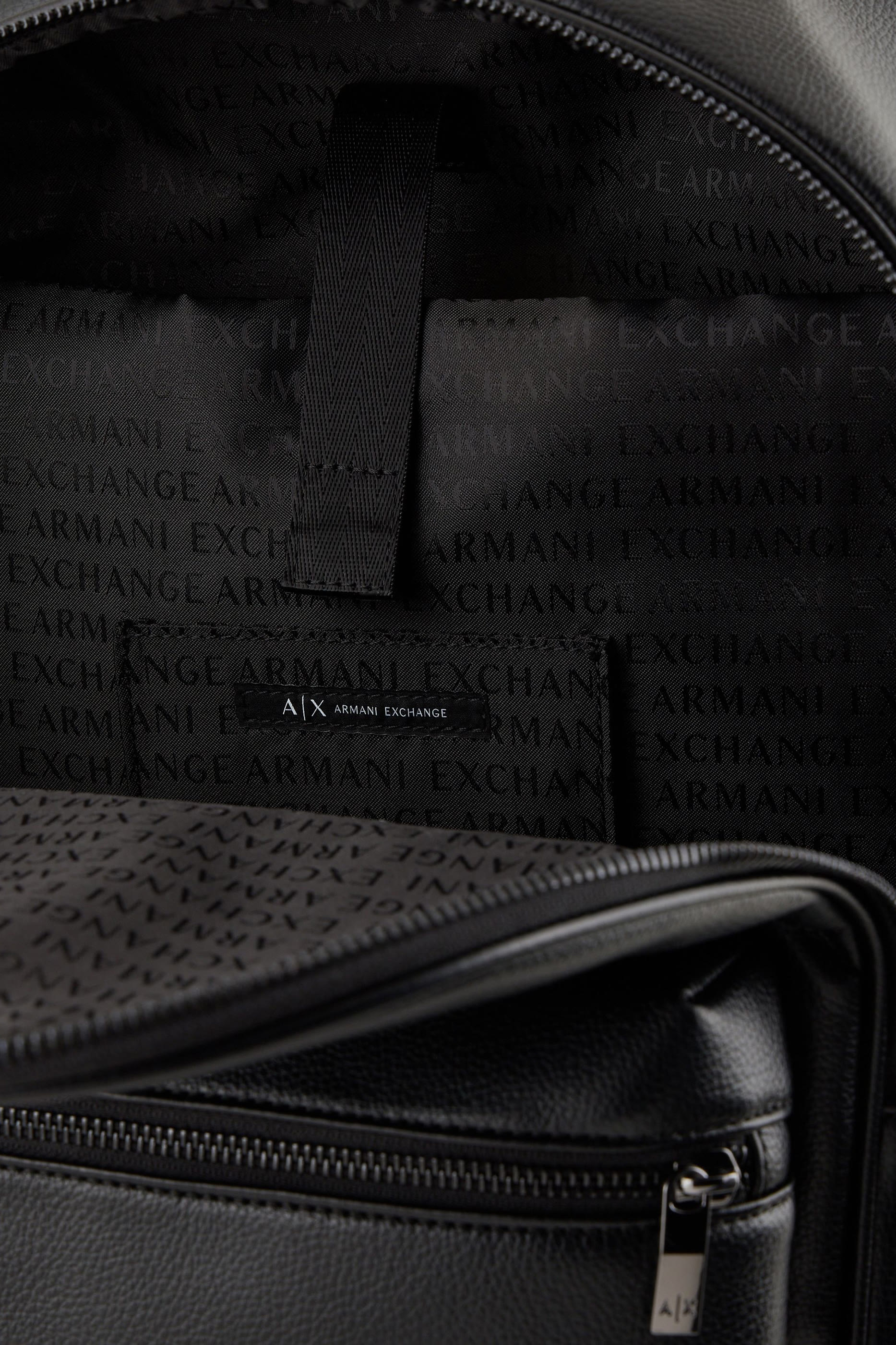 حقيبة ظهر بشعار حرفي الماركة