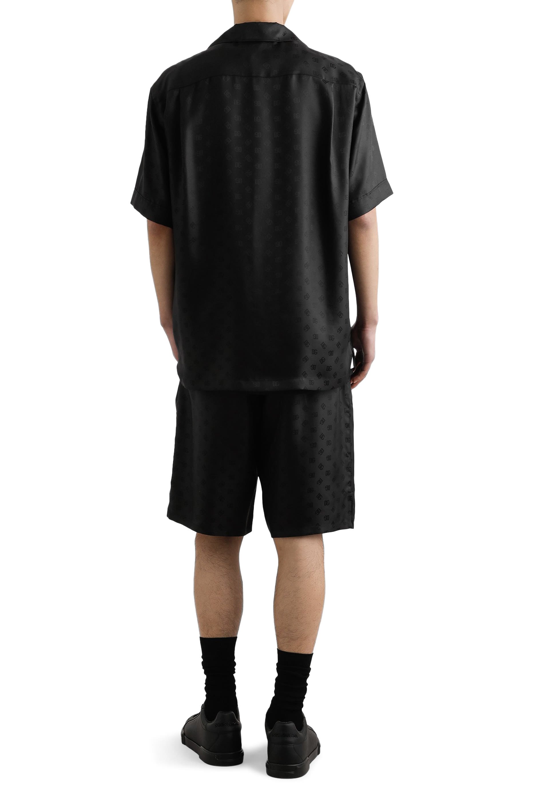 شورت بشعار الماركة جاكار