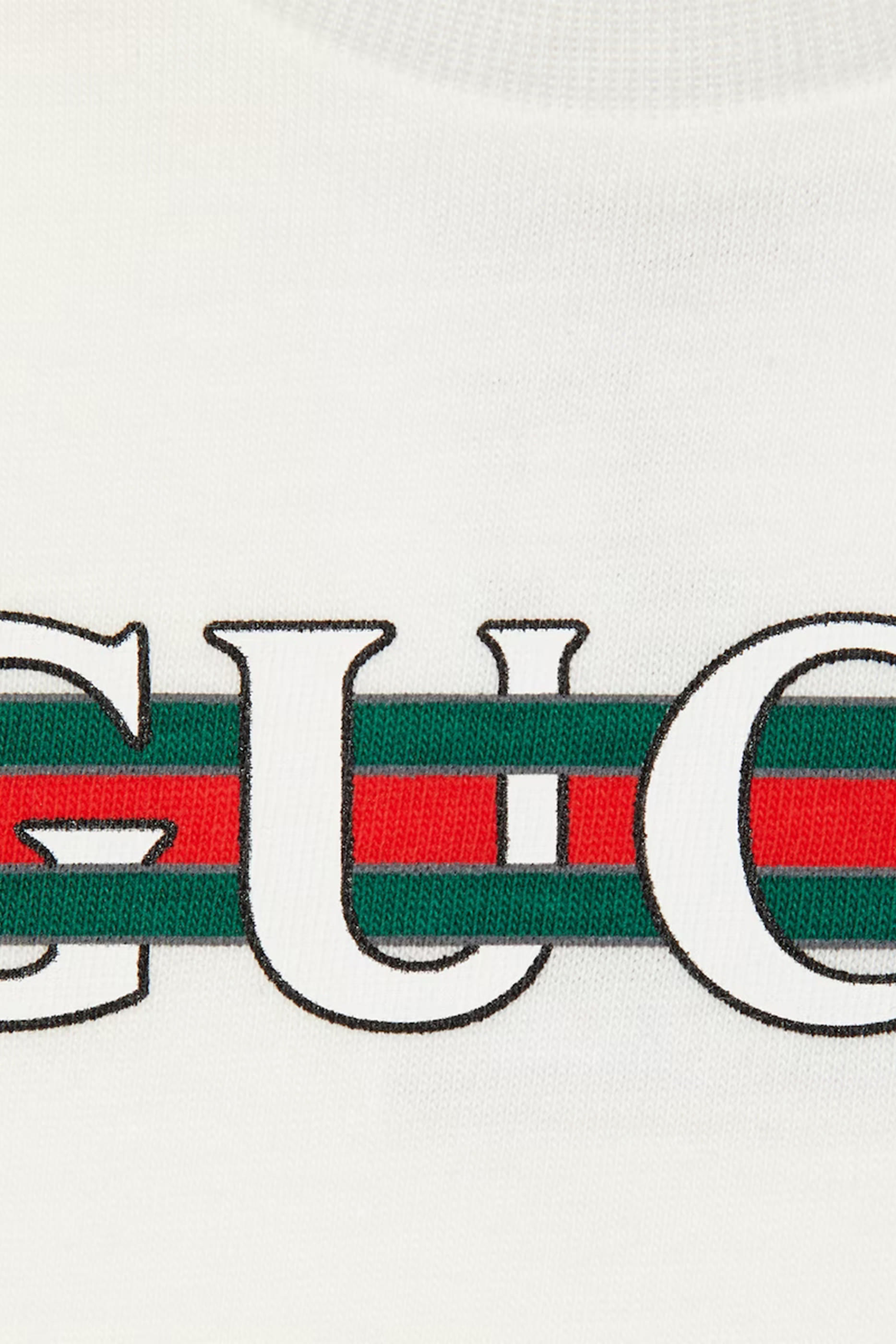 تيشيرت بشعار الماركة للأطفال