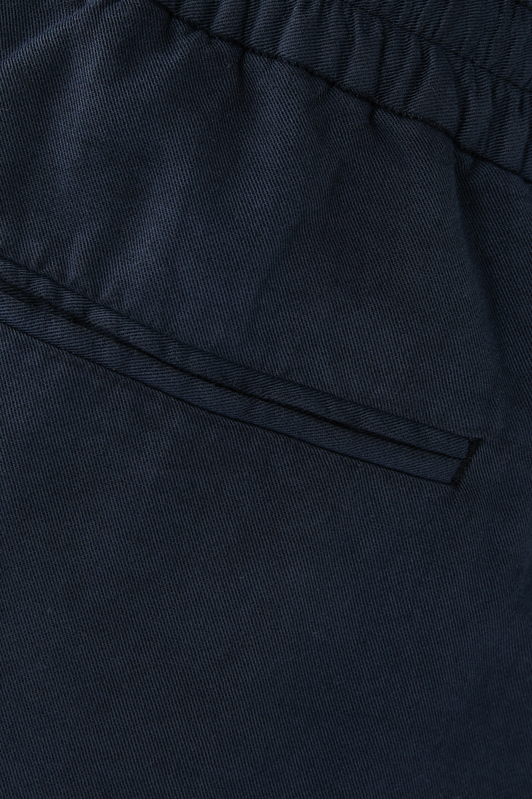 بنطال برباط تضييق