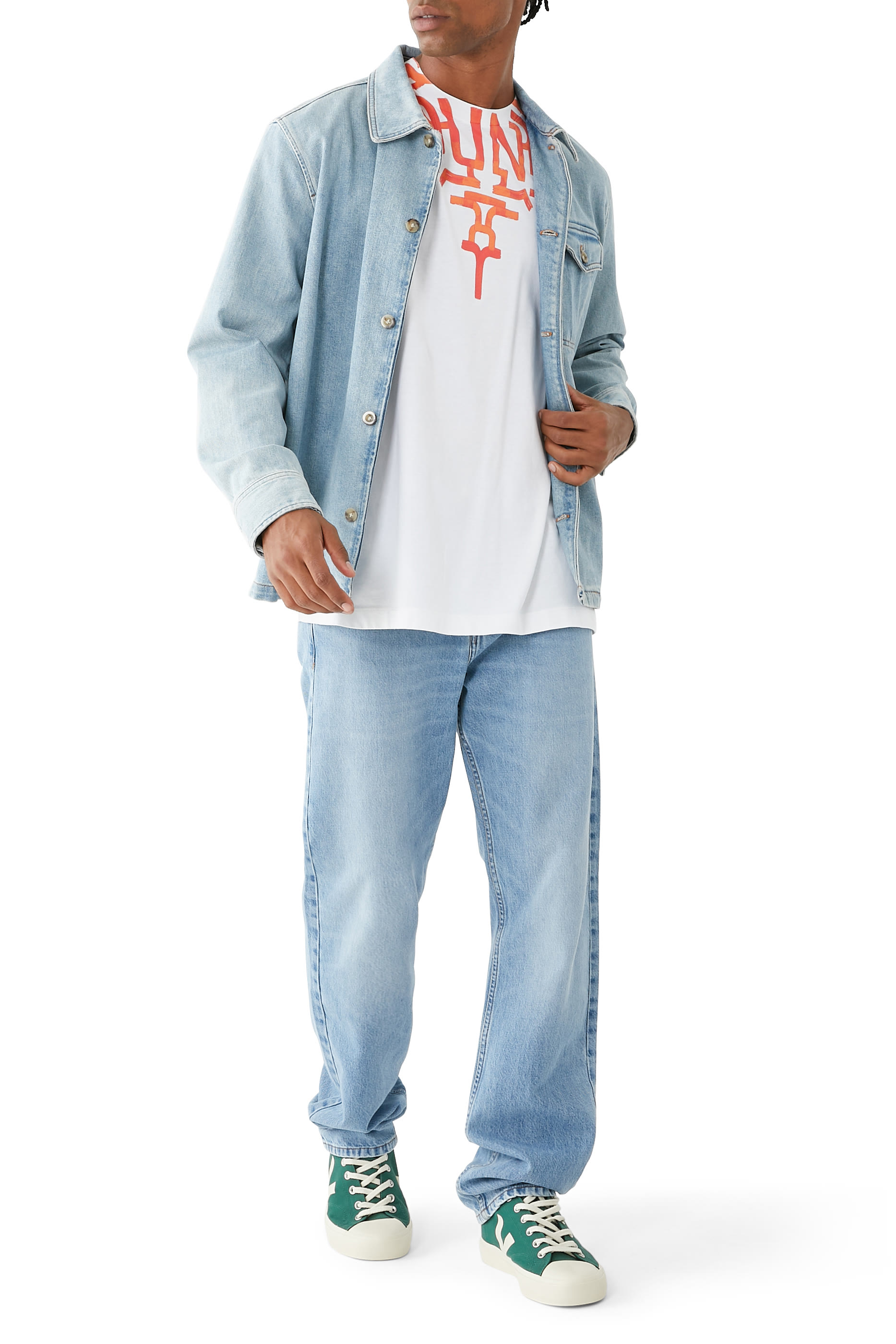 قميص مزين كليا بطبعة أجنحة بتصميم غرافيتي