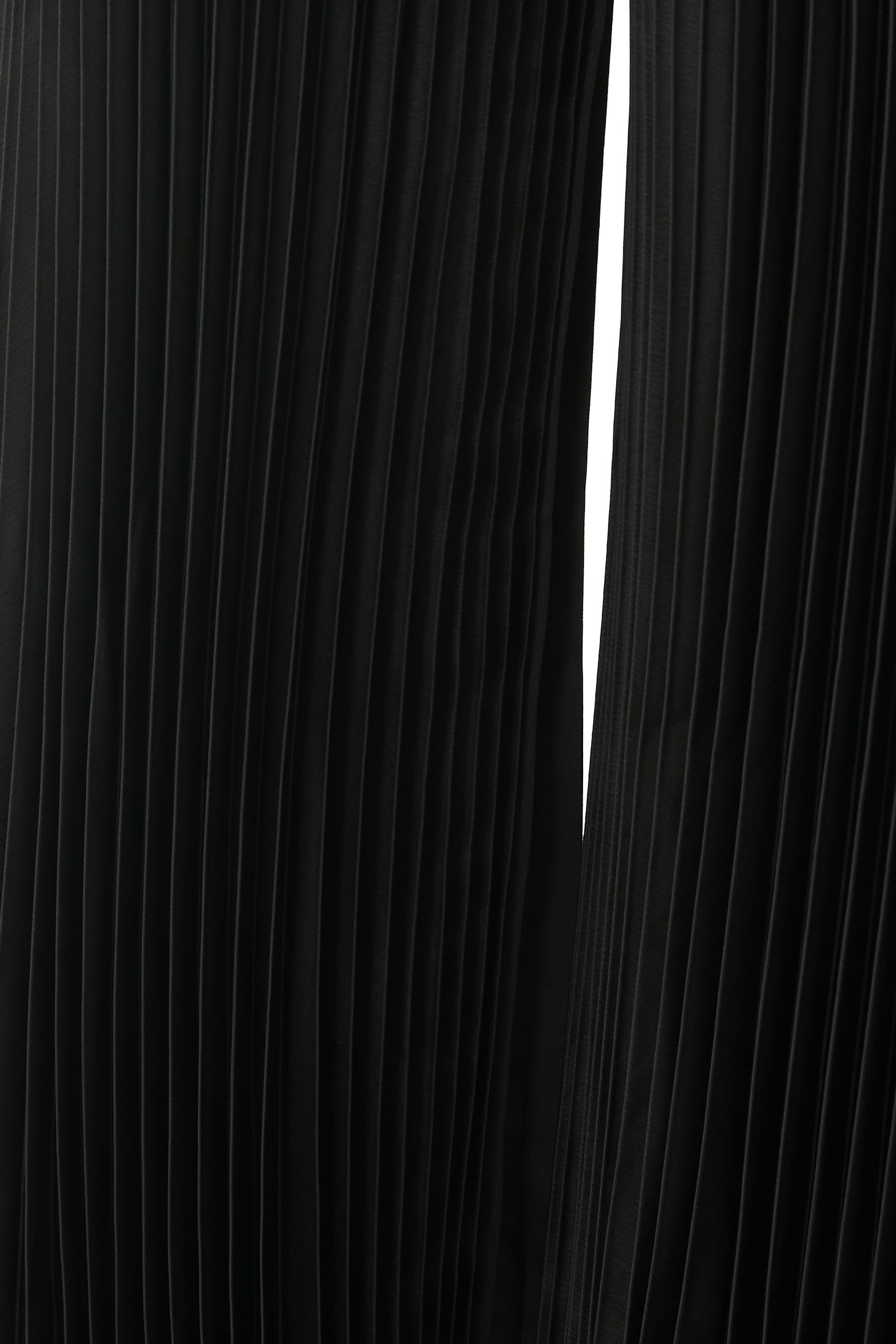 بنطال بيسوس بطيات