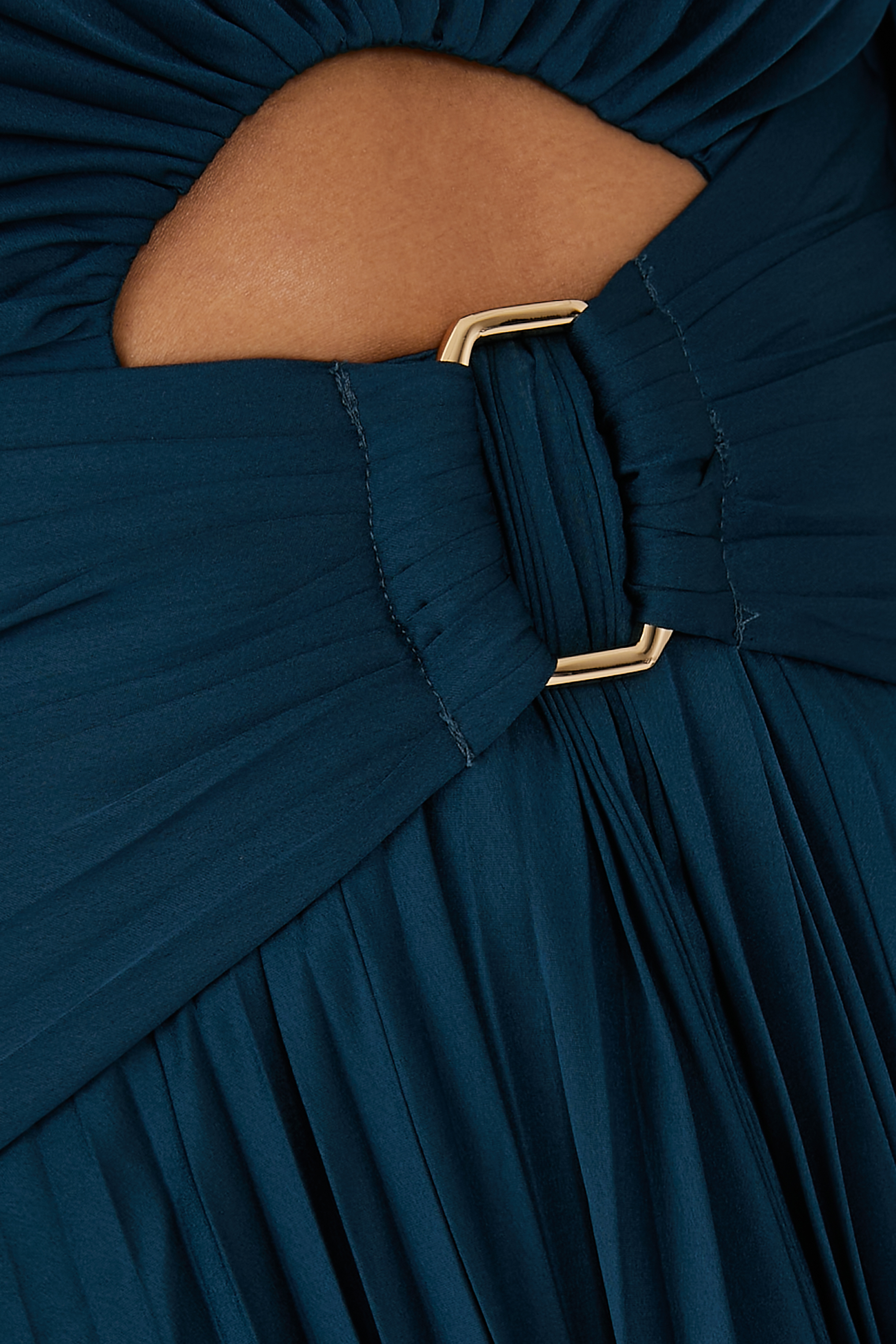 فستان كاراتا متوسط الطول