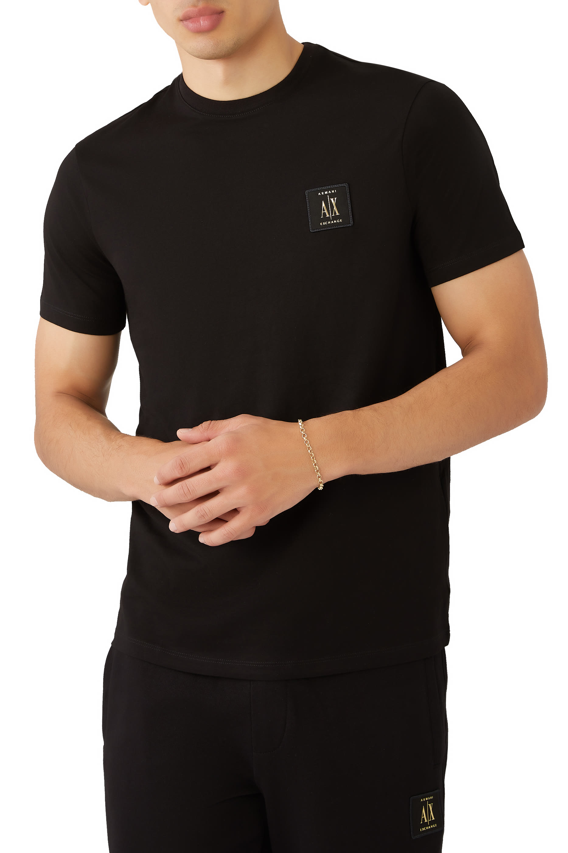 تيشيرت بطبعات شعار الماركة